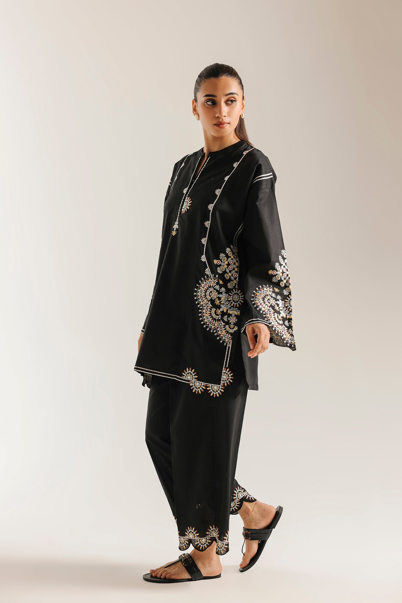 EMBROIDERED SHIRT (E7630/102/902)