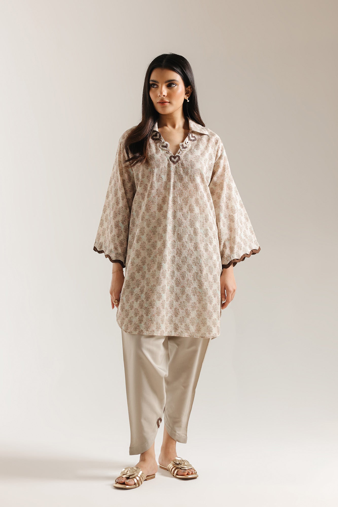 EMBROIDERED SUIT (E7675/102/006)