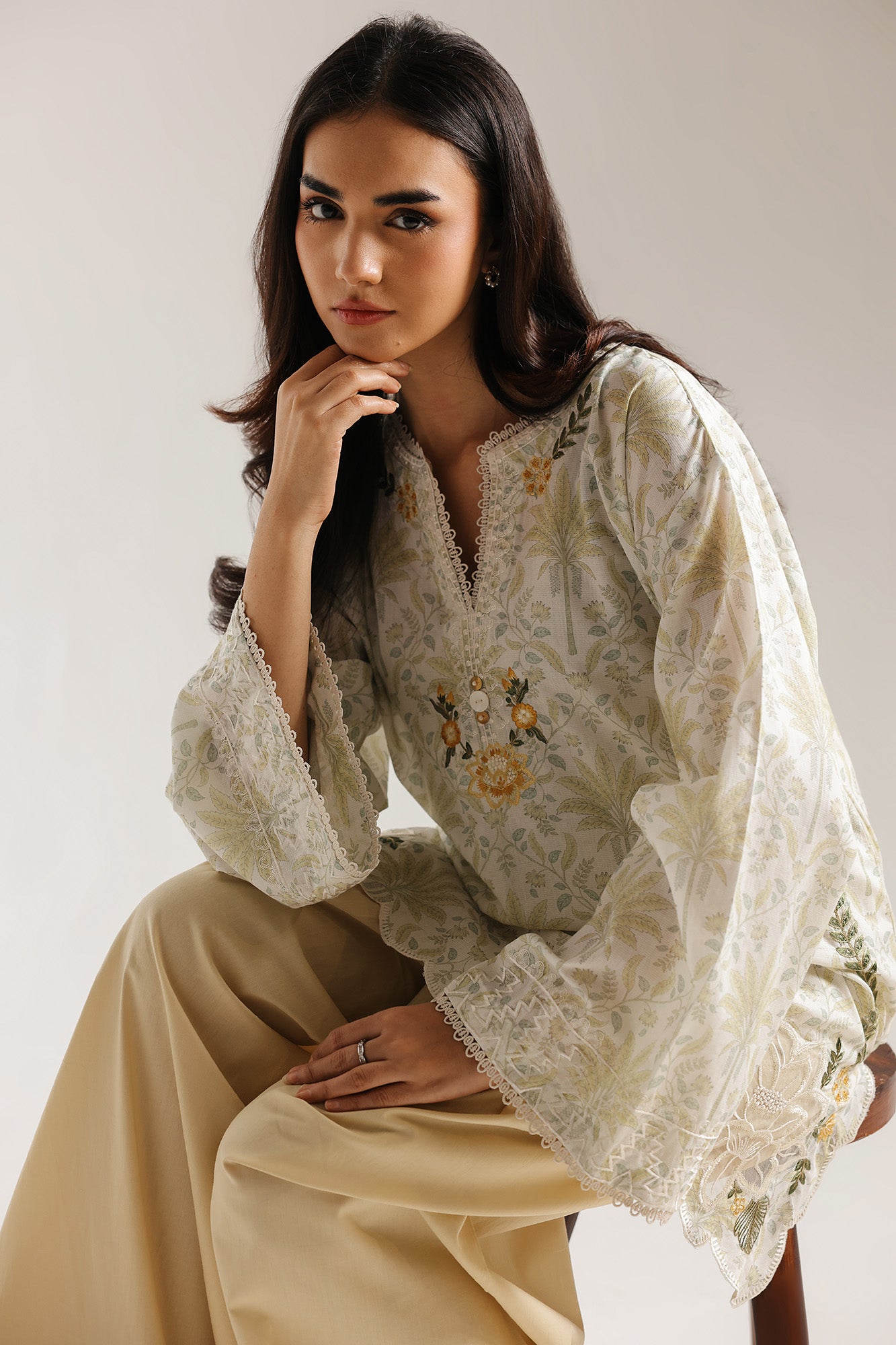 EMBROIDERED SUIT (E7683/102/002)