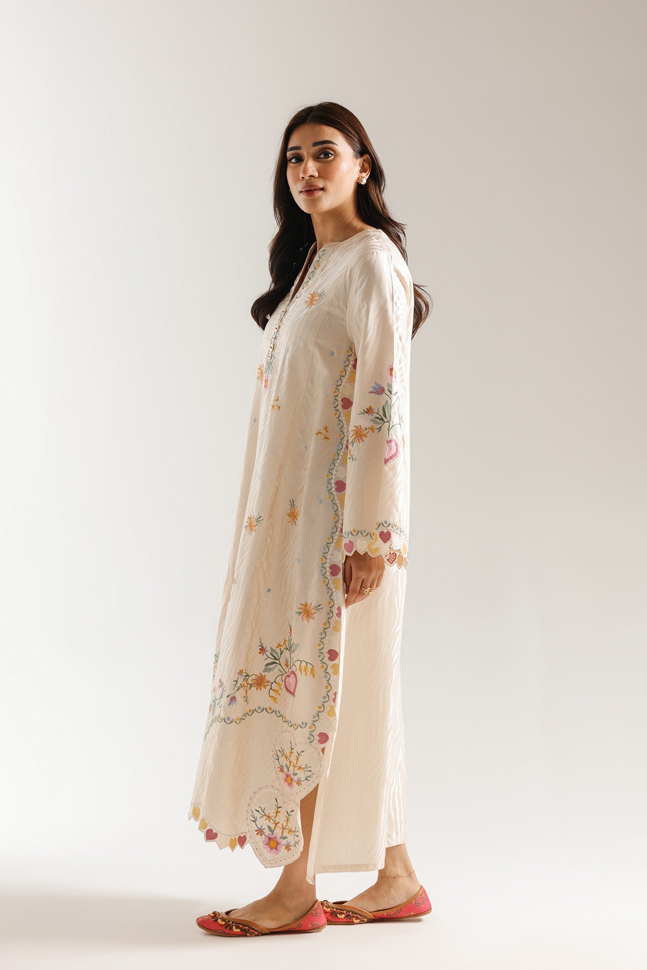 EMBROIDERED DRESS (E7700/102/227)