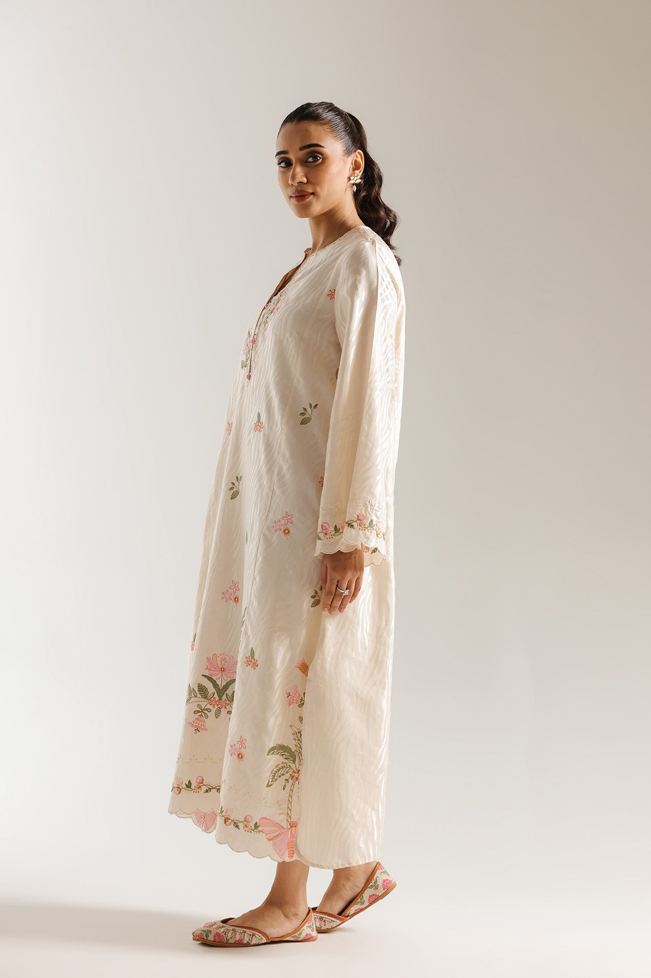 EMBROIDERED DRESS (E7704/102/227)