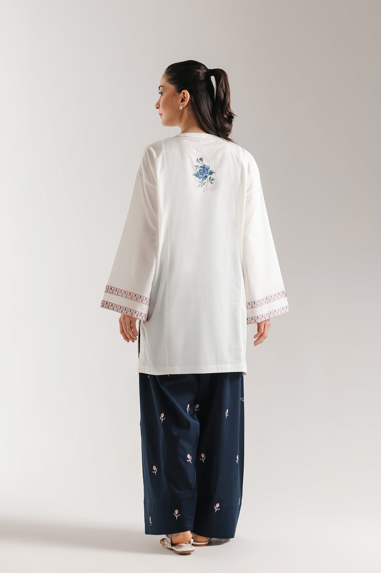 EMBROIDERED SUIT (E7757/102/001)