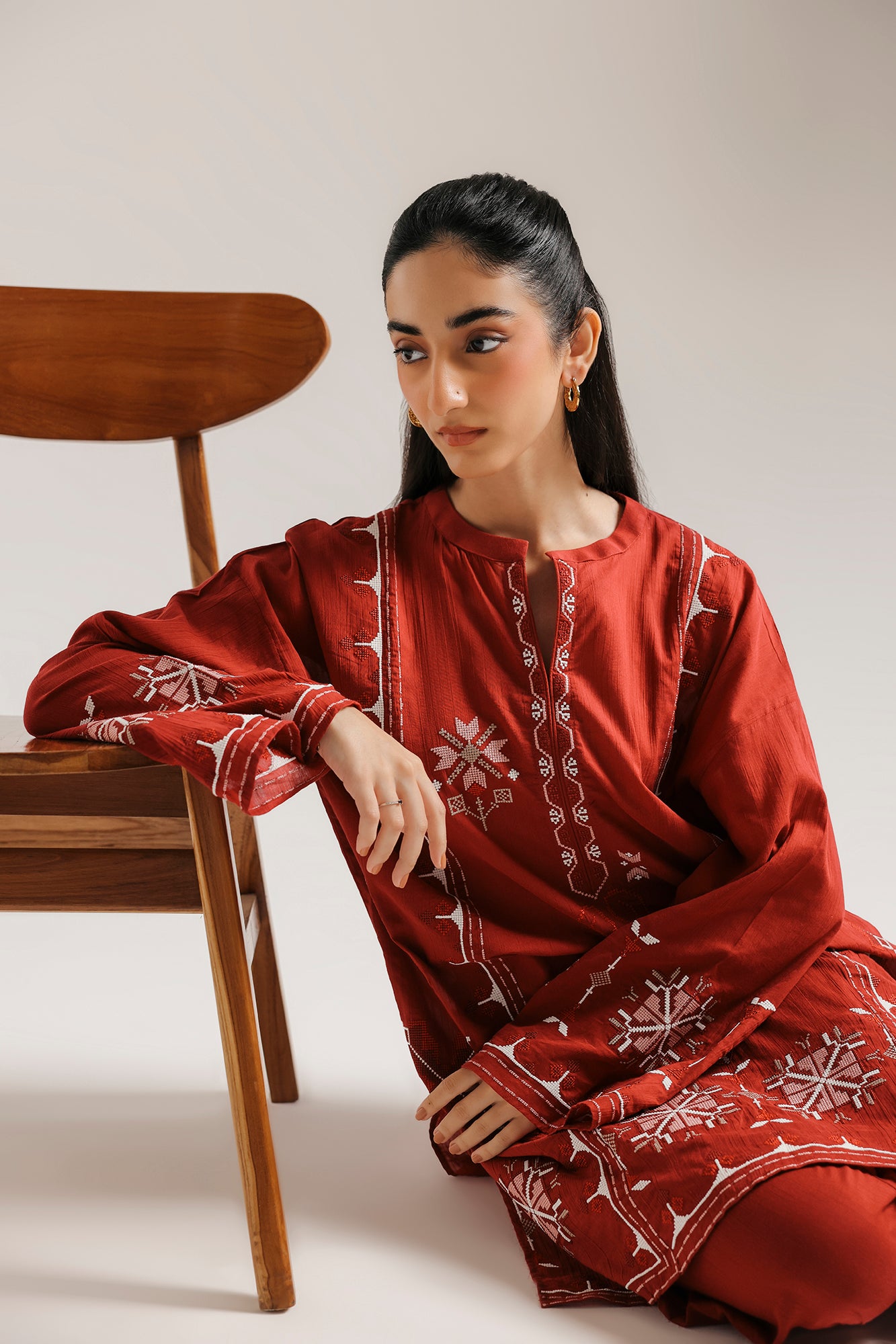EMBROIDERED SUIT (E7768/102/416)