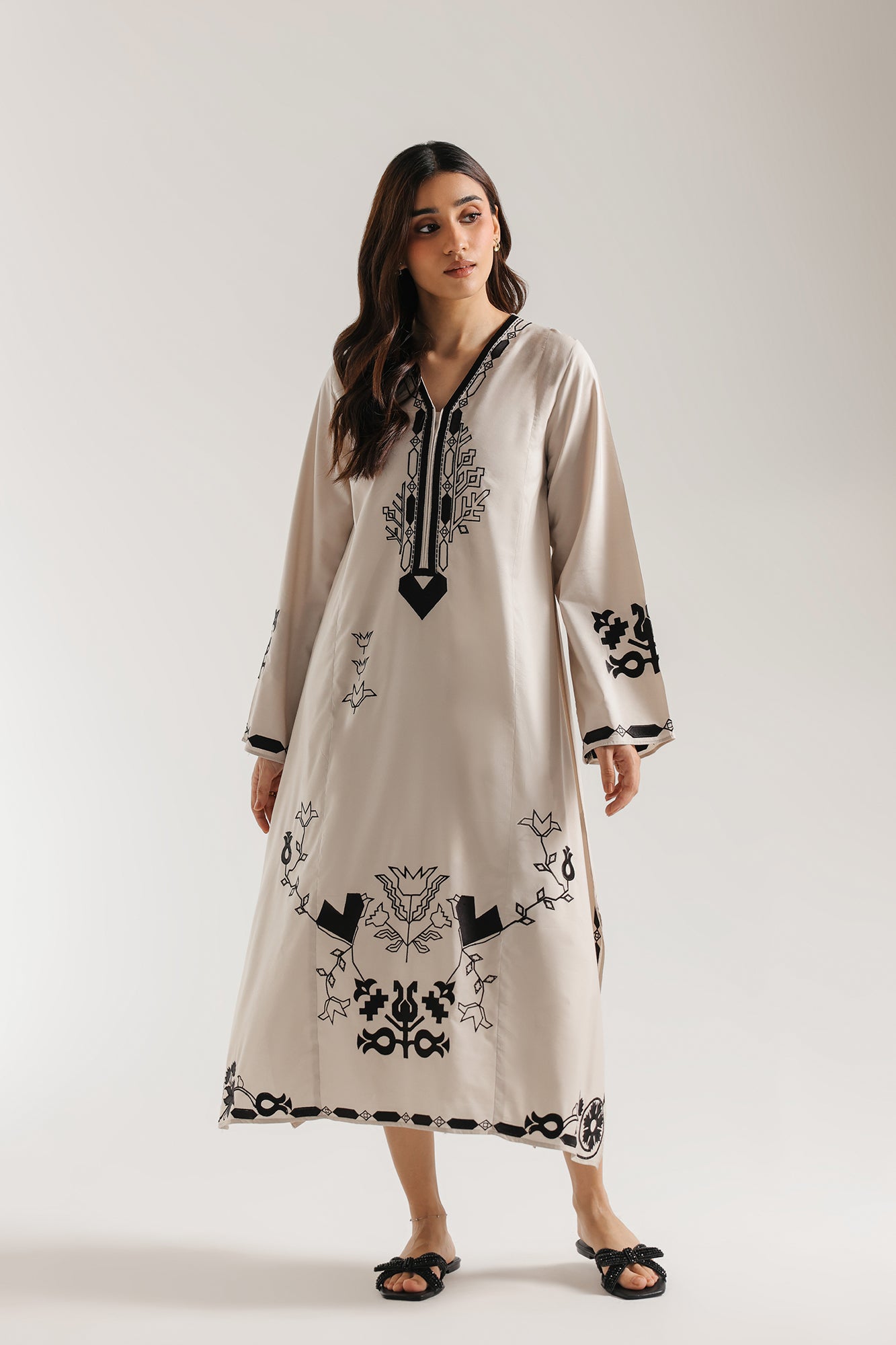 EMBROIDERED SHIRT (E7812/102/006)