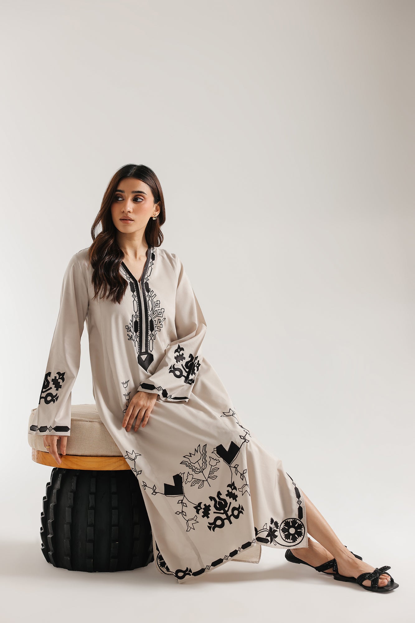 EMBROIDERED SHIRT (E7812/102/006)