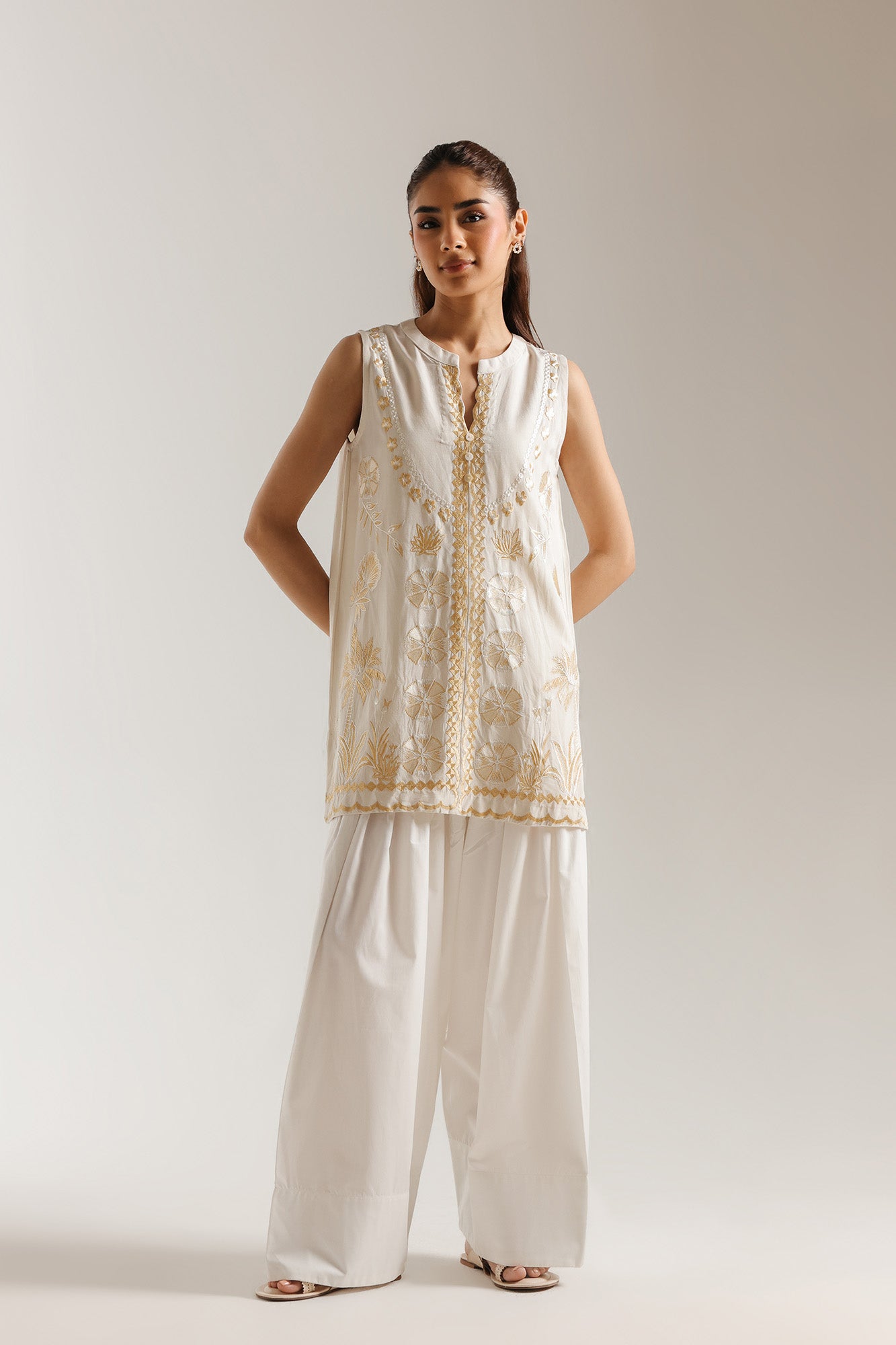 EMBROIDERED KURTI (E7905/102/002)