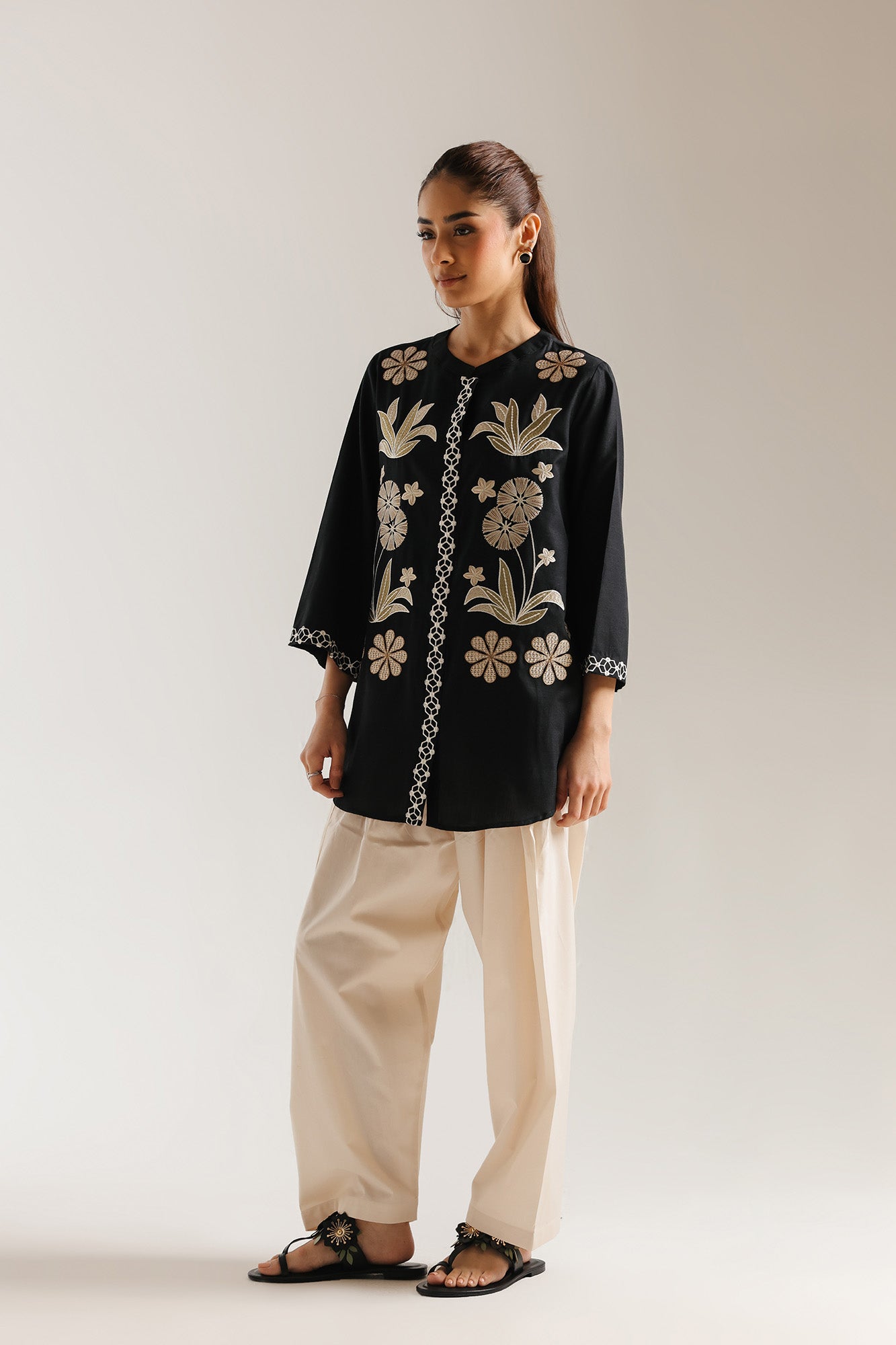 EMBROIDERED KURTI (E7908/102/902)