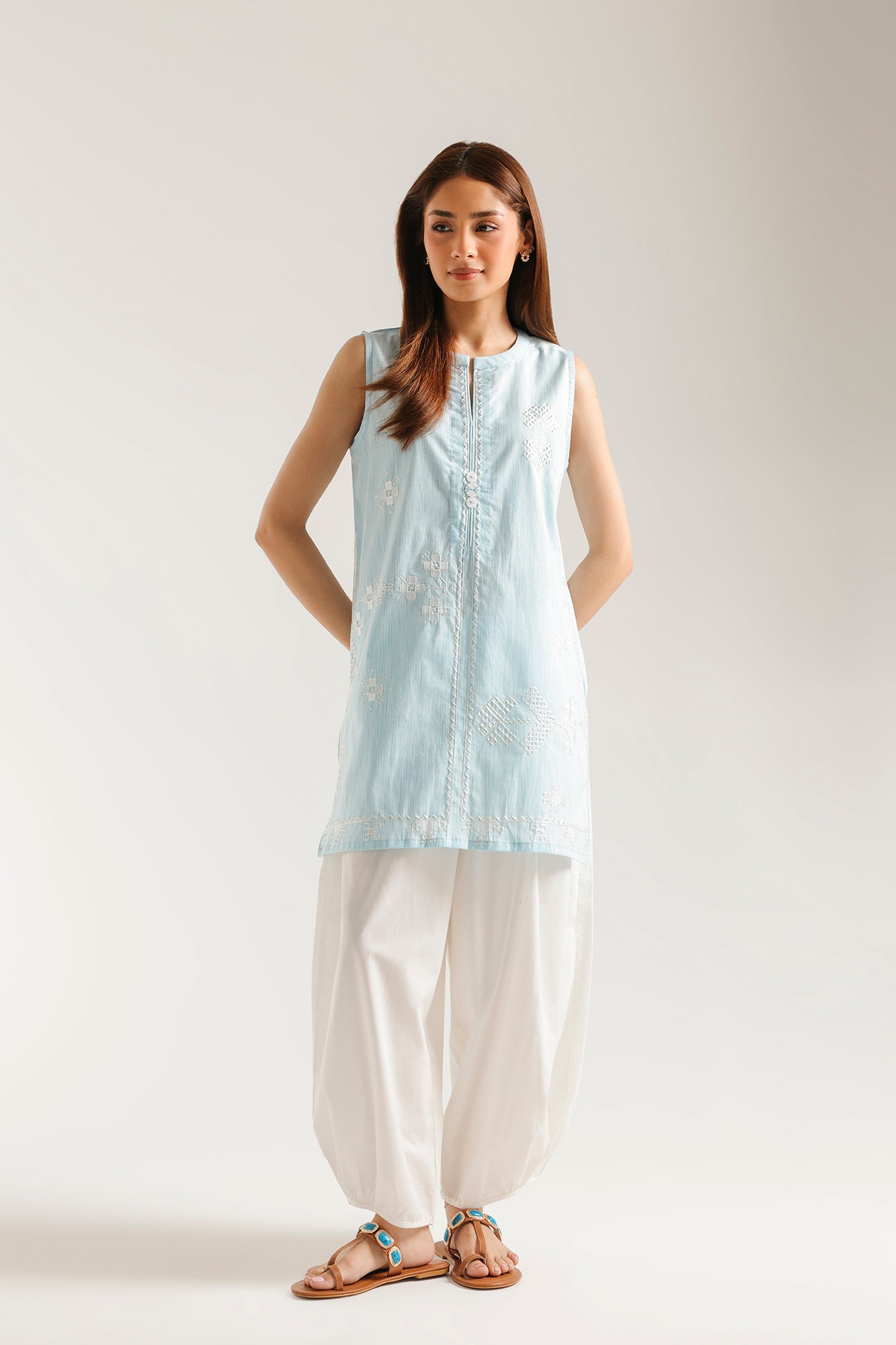 EMBROIDERED KURTI (E7961/102/633)