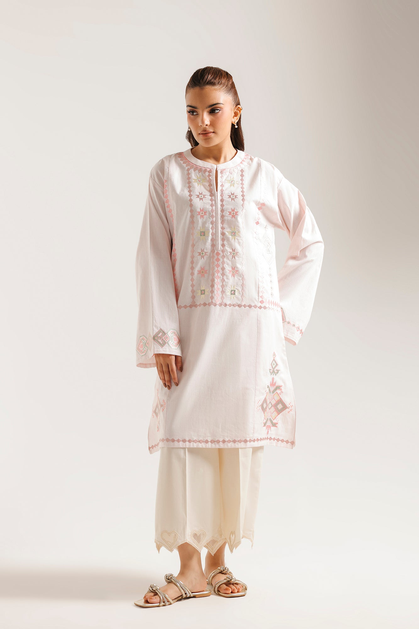 EMBROIDERED KURTI (E7963/102/427)