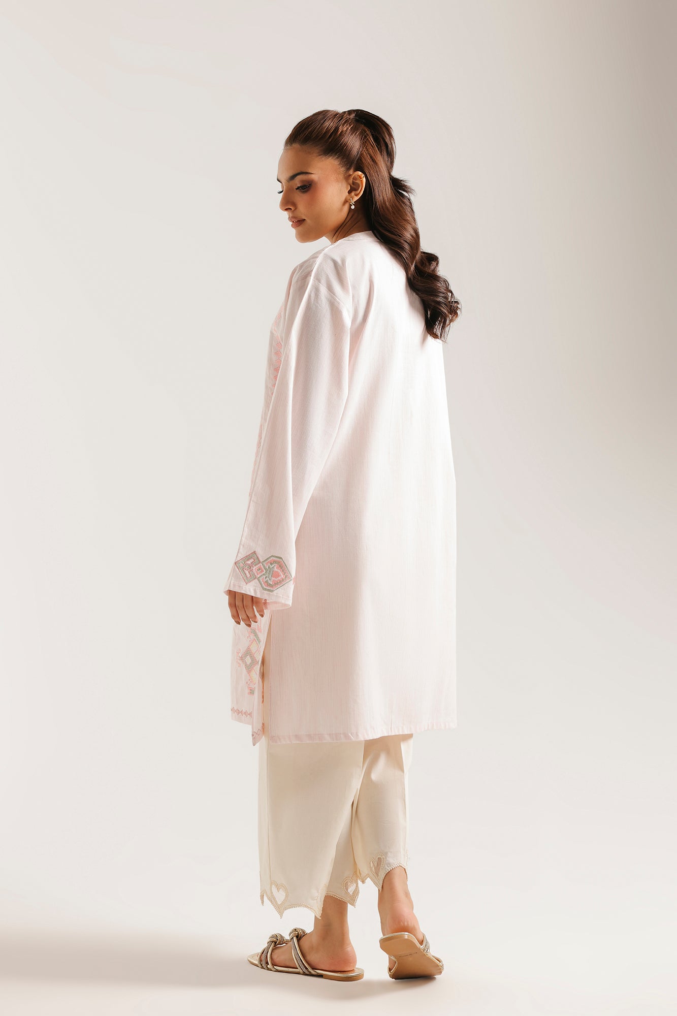 EMBROIDERED KURTI (E7963/102/427)