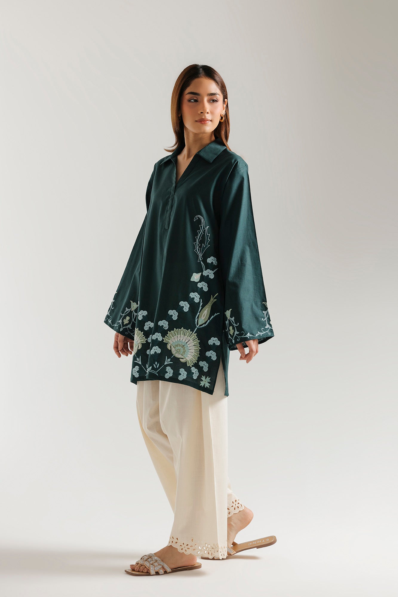 EMBROIDERED KURTI (E7966/102/705)