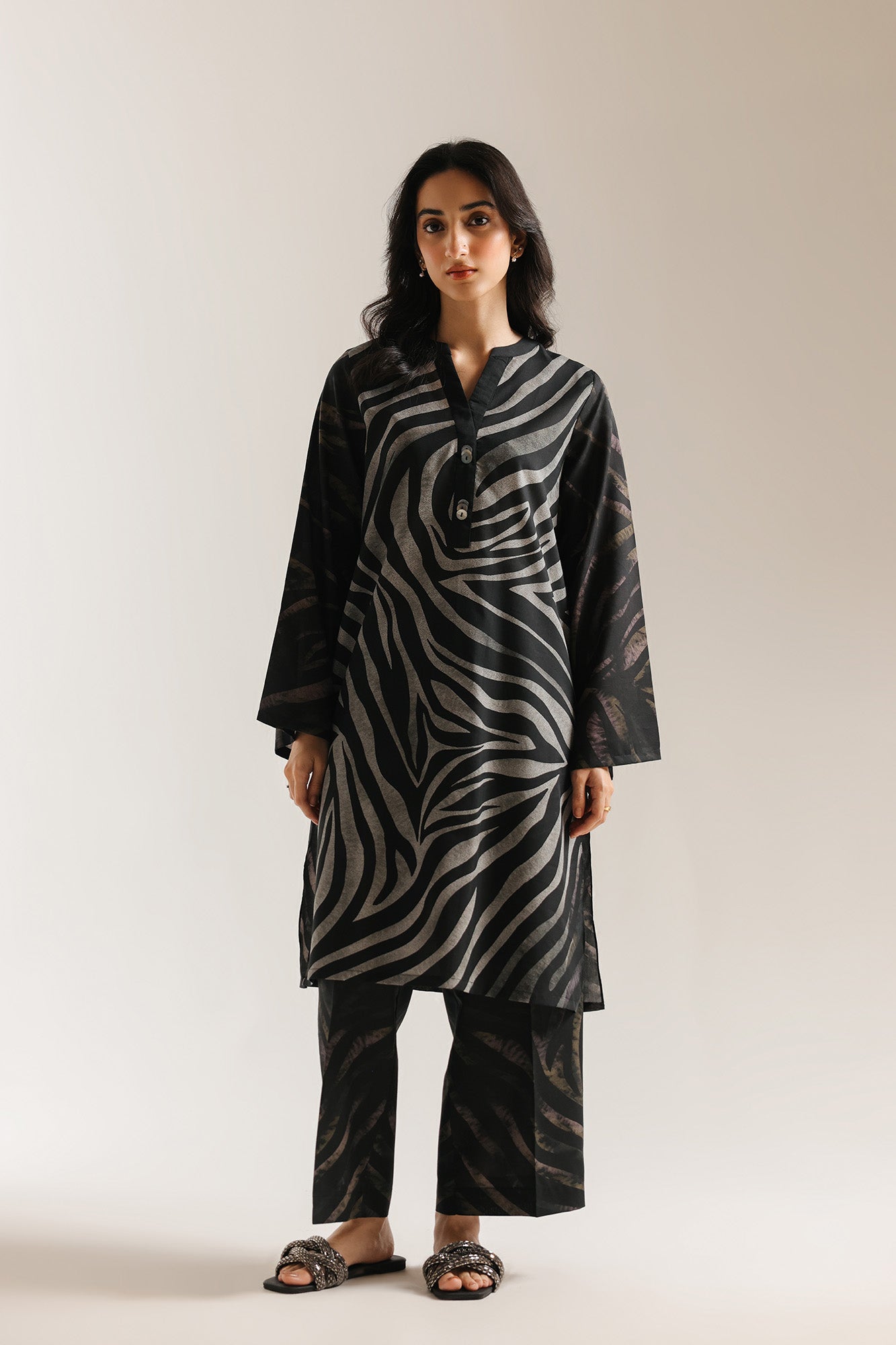 PRINTED SUIT (E8033/102/901)