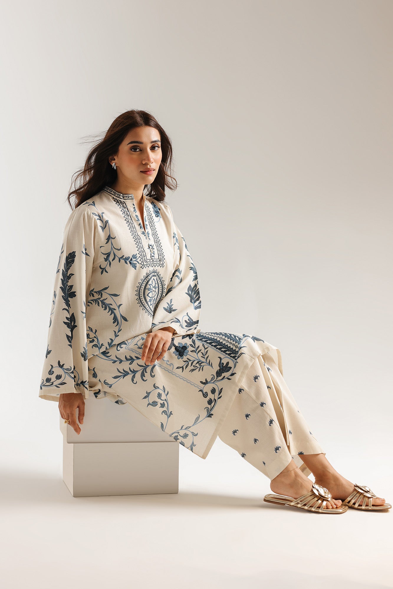 PRINTED SUIT (E8040/102/006)