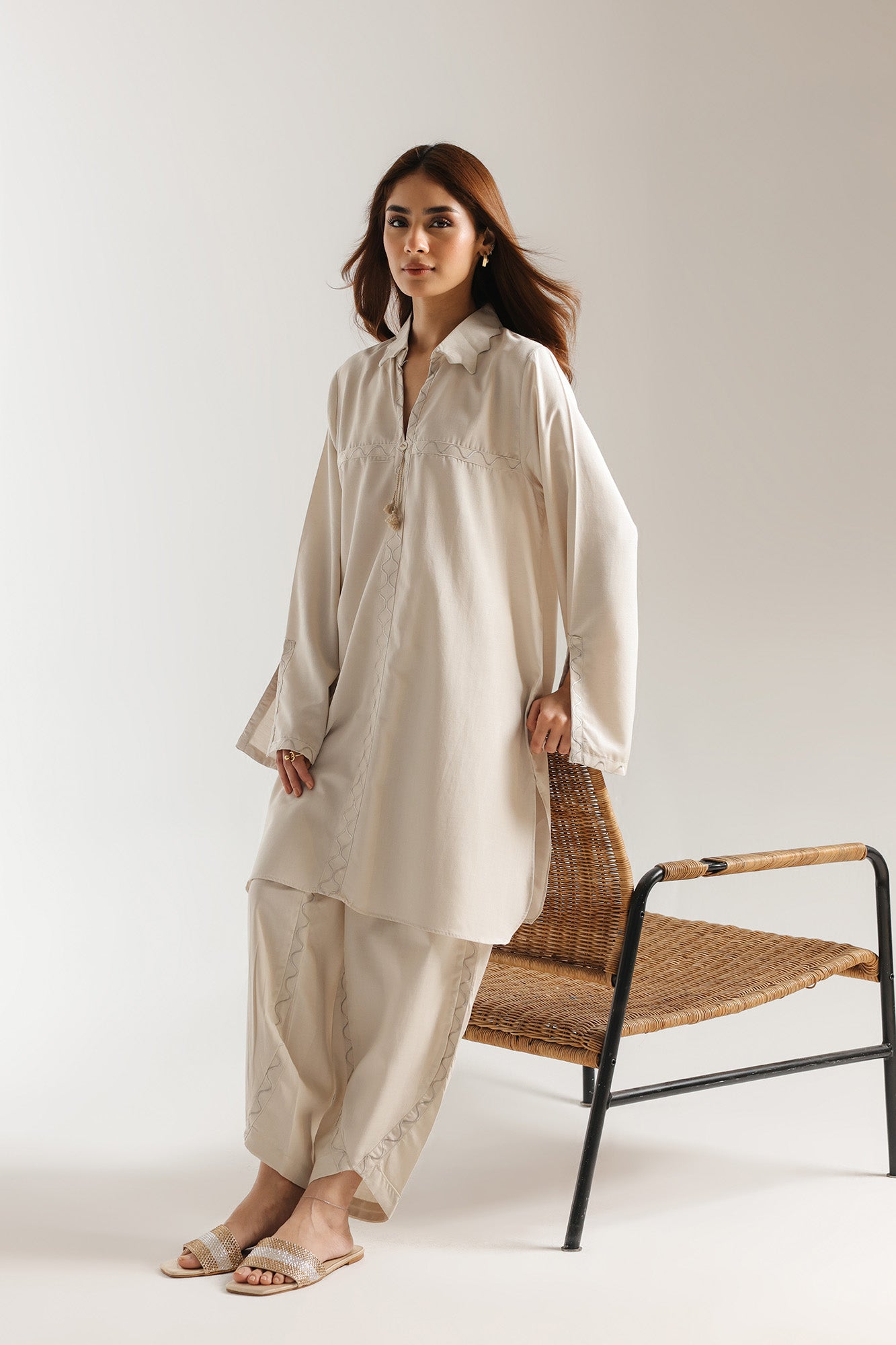 EMBROIDERED SUIT (E8052/102/006)