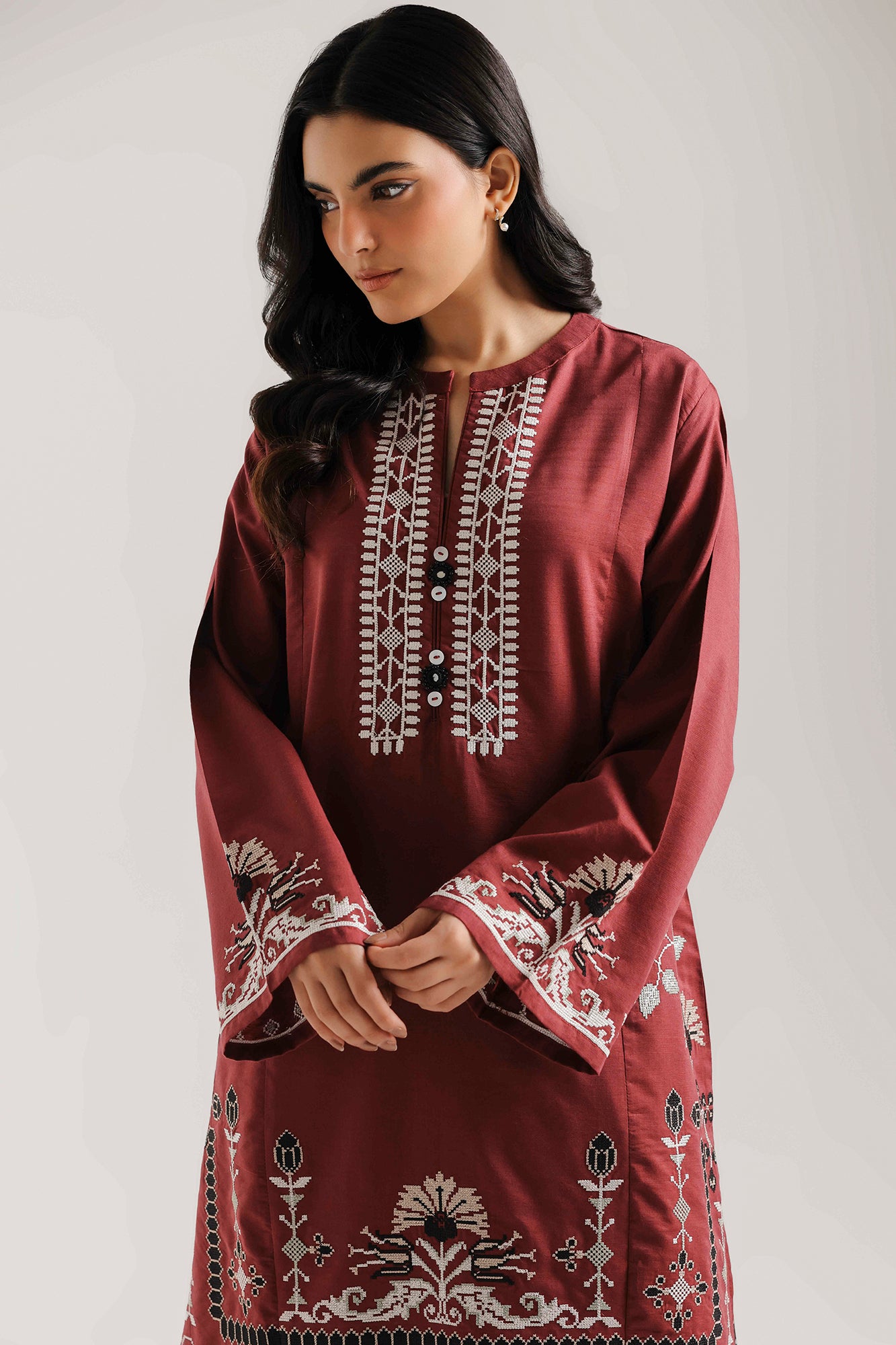 EMBROIDERED SUIT (E8277/102/305)