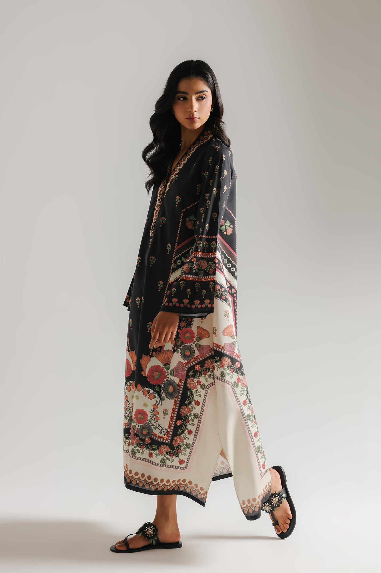 PRINTED DRESS (E8361/102/901)