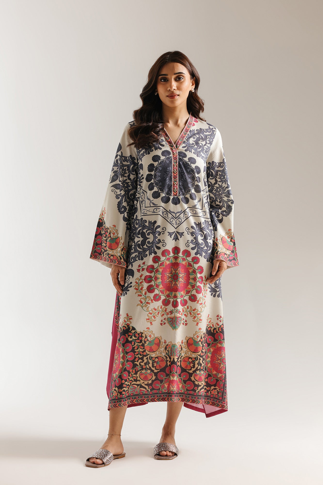 EMBROIDERED DRESS (E8362/102/005)