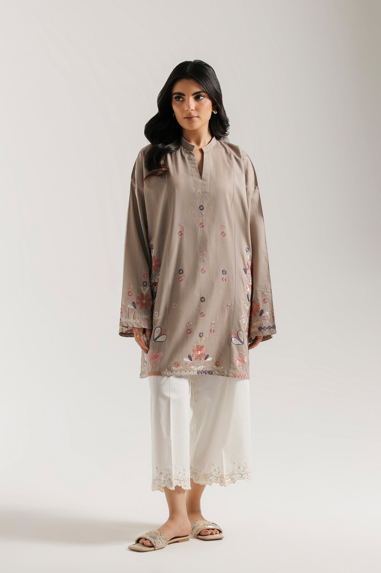 EMBROIDERED KURTI (E8426/102/007)