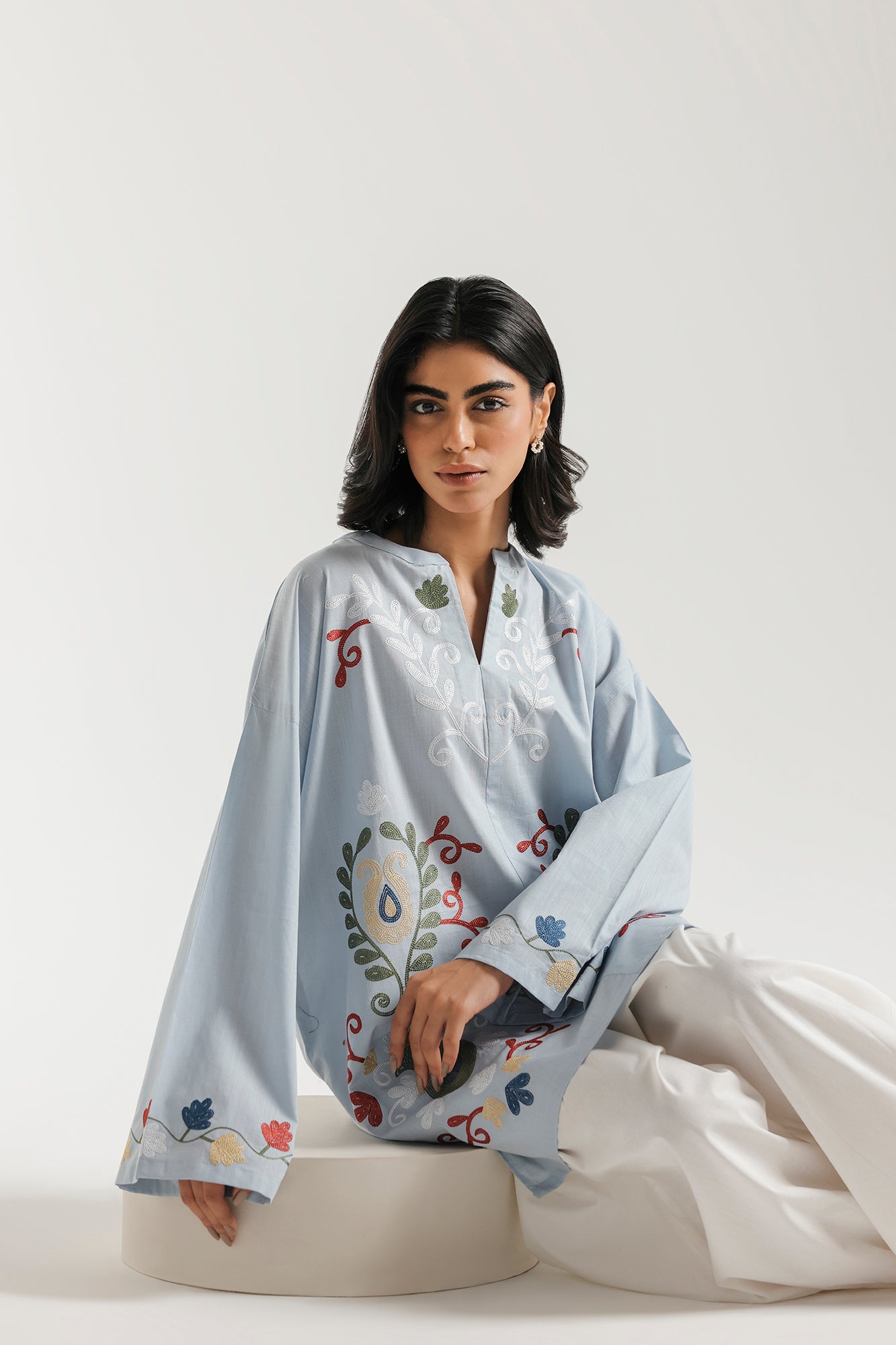 EMBROIDERED KURTI (E8429/102/617)