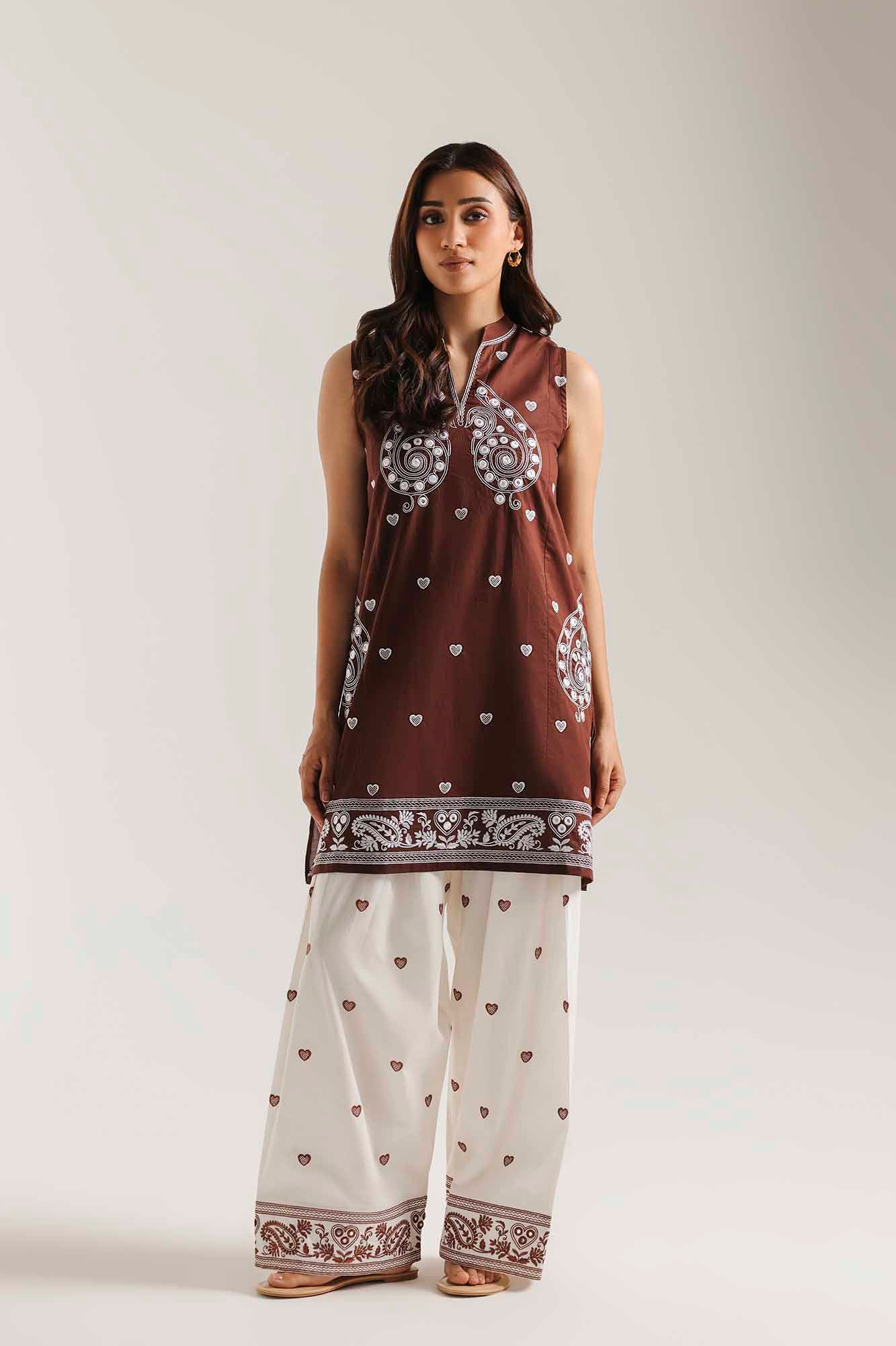 EMBROIDERED SUIT (E8431/102/317)