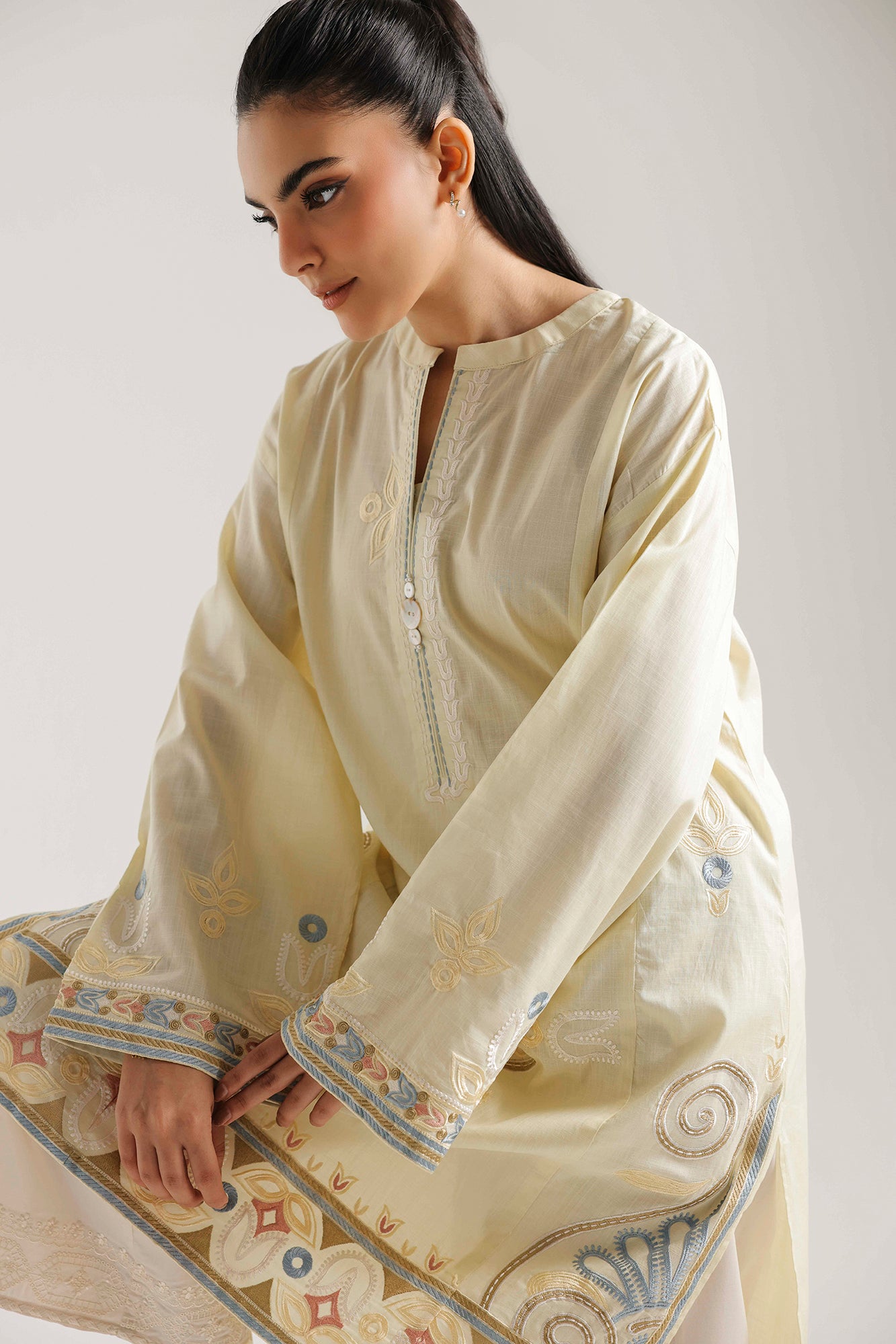 EMBROIDERED SHIRT (E9204/102/110)