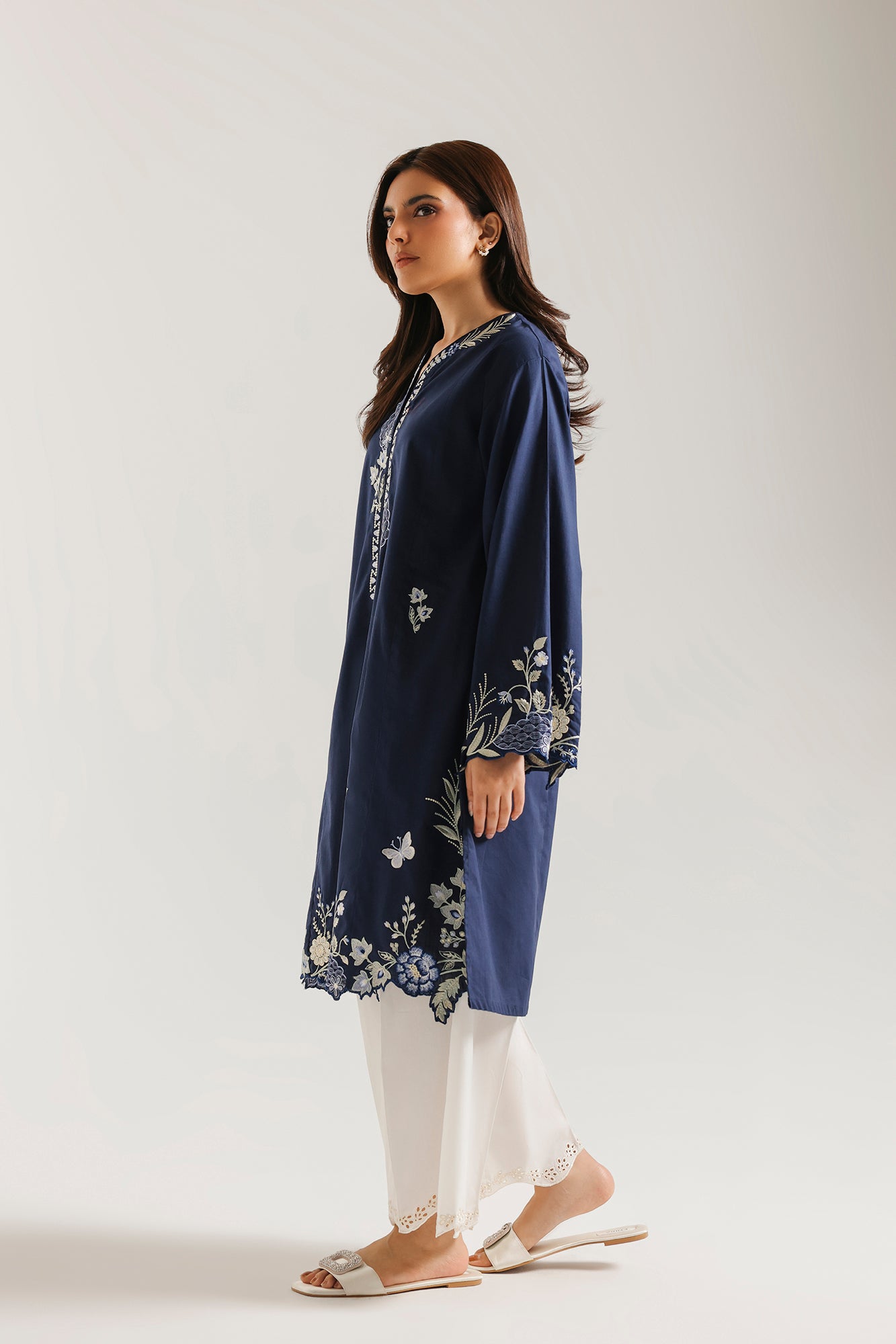 EMBROIDERED SHIRT (E9208/102/504)