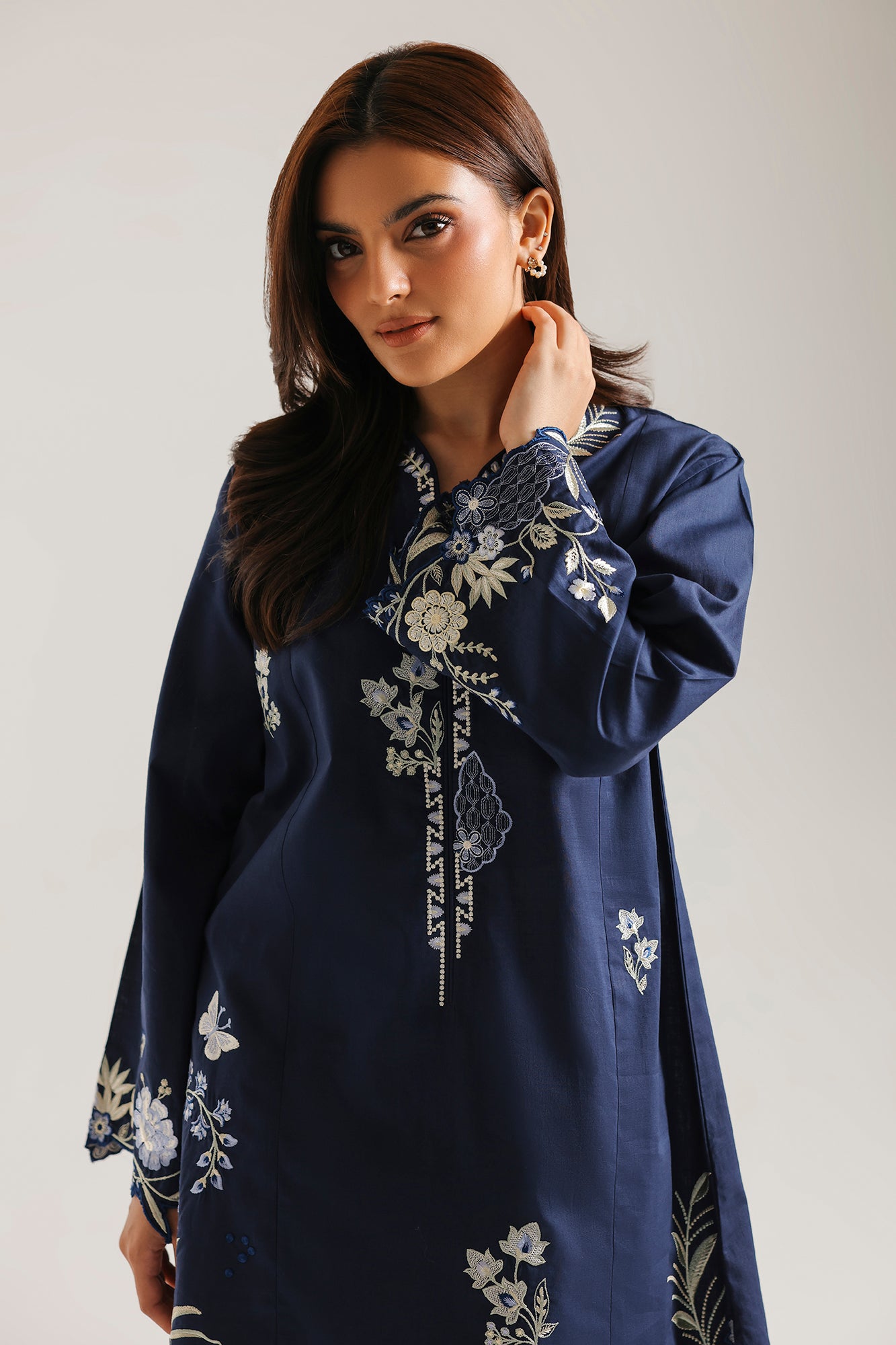 EMBROIDERED SHIRT (E9208/102/504)