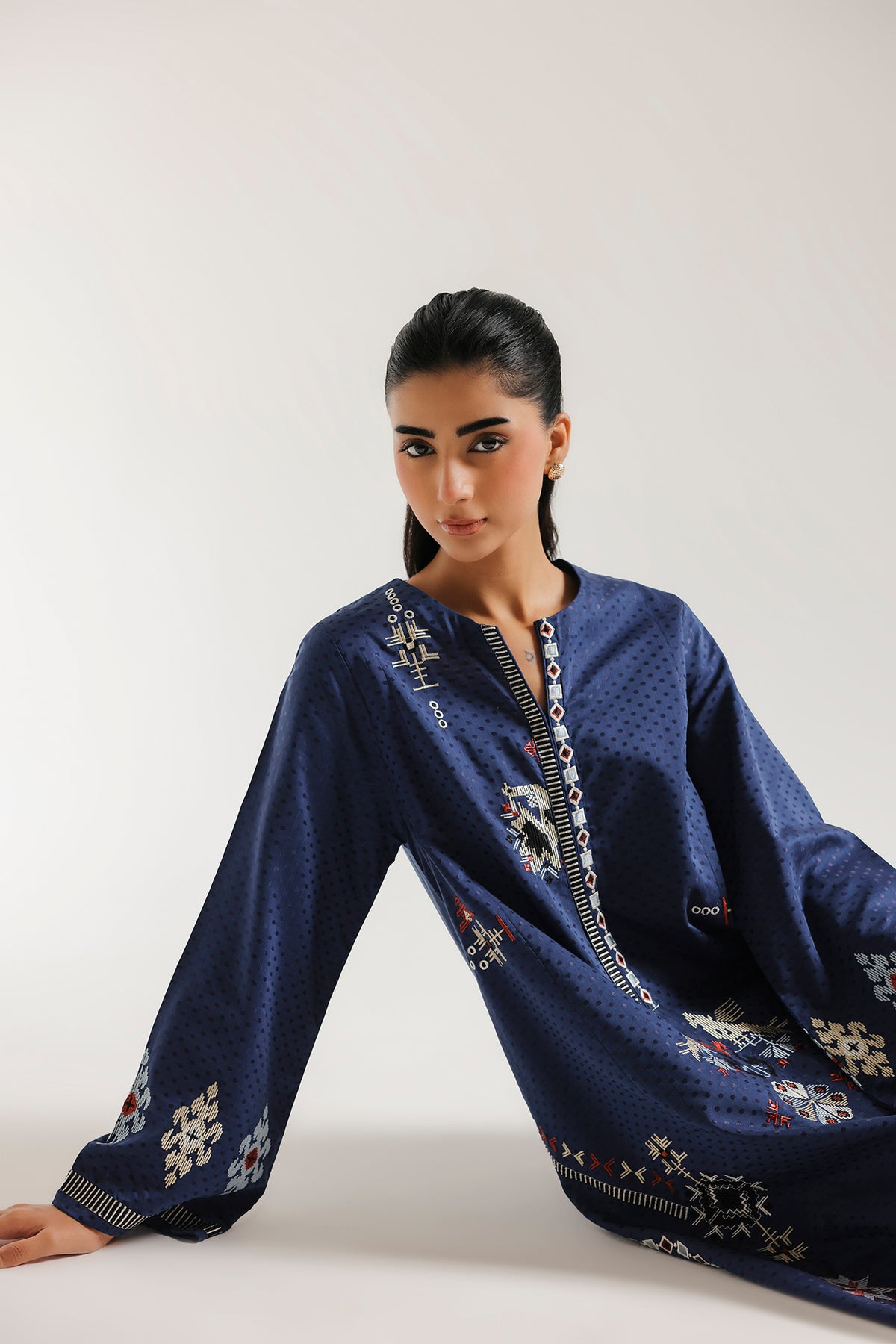 EMBROIDERED KAFTAN (E9350/102/620)