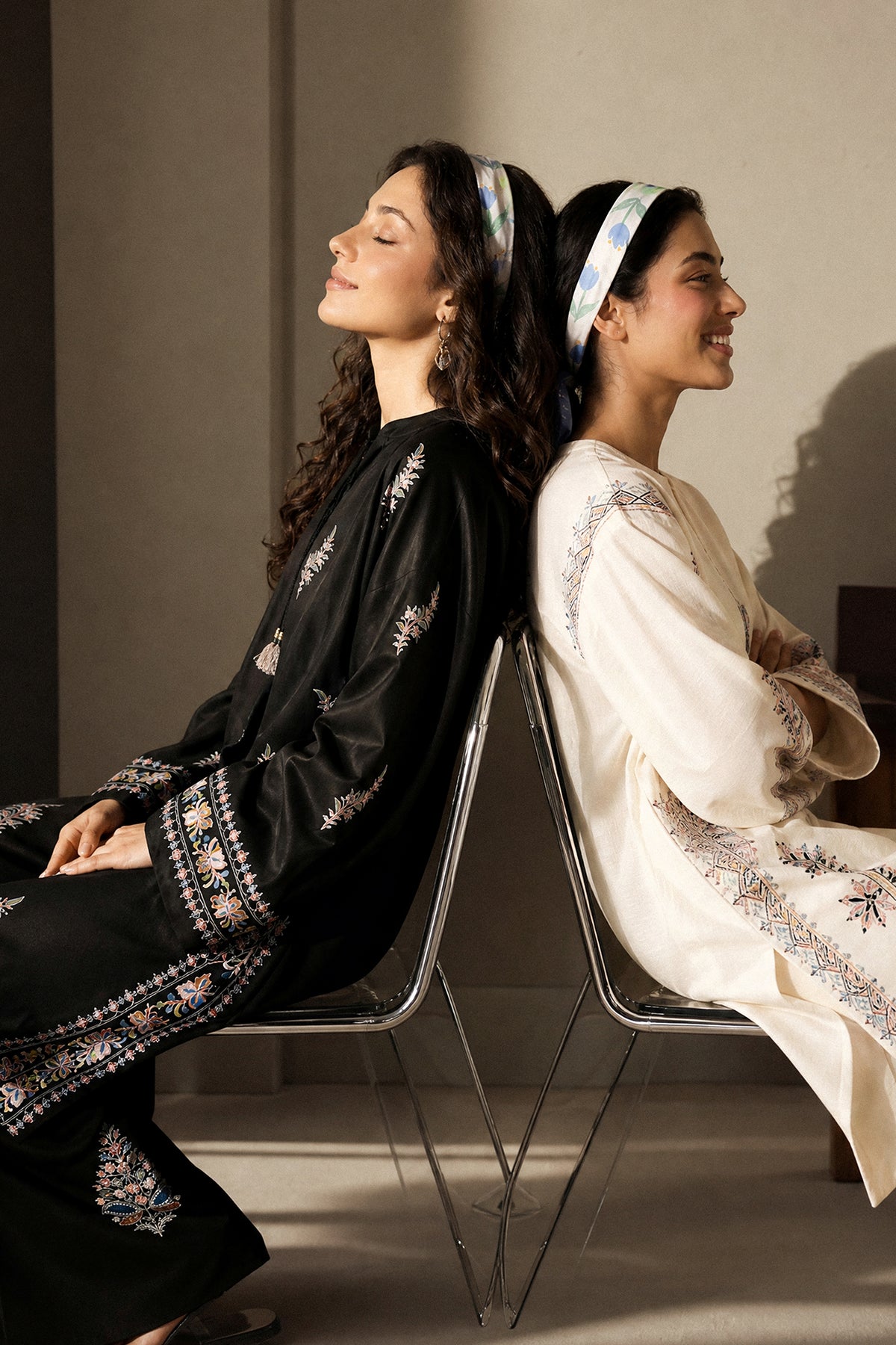 EMBROIDERED SUIT (E9361-102-902)