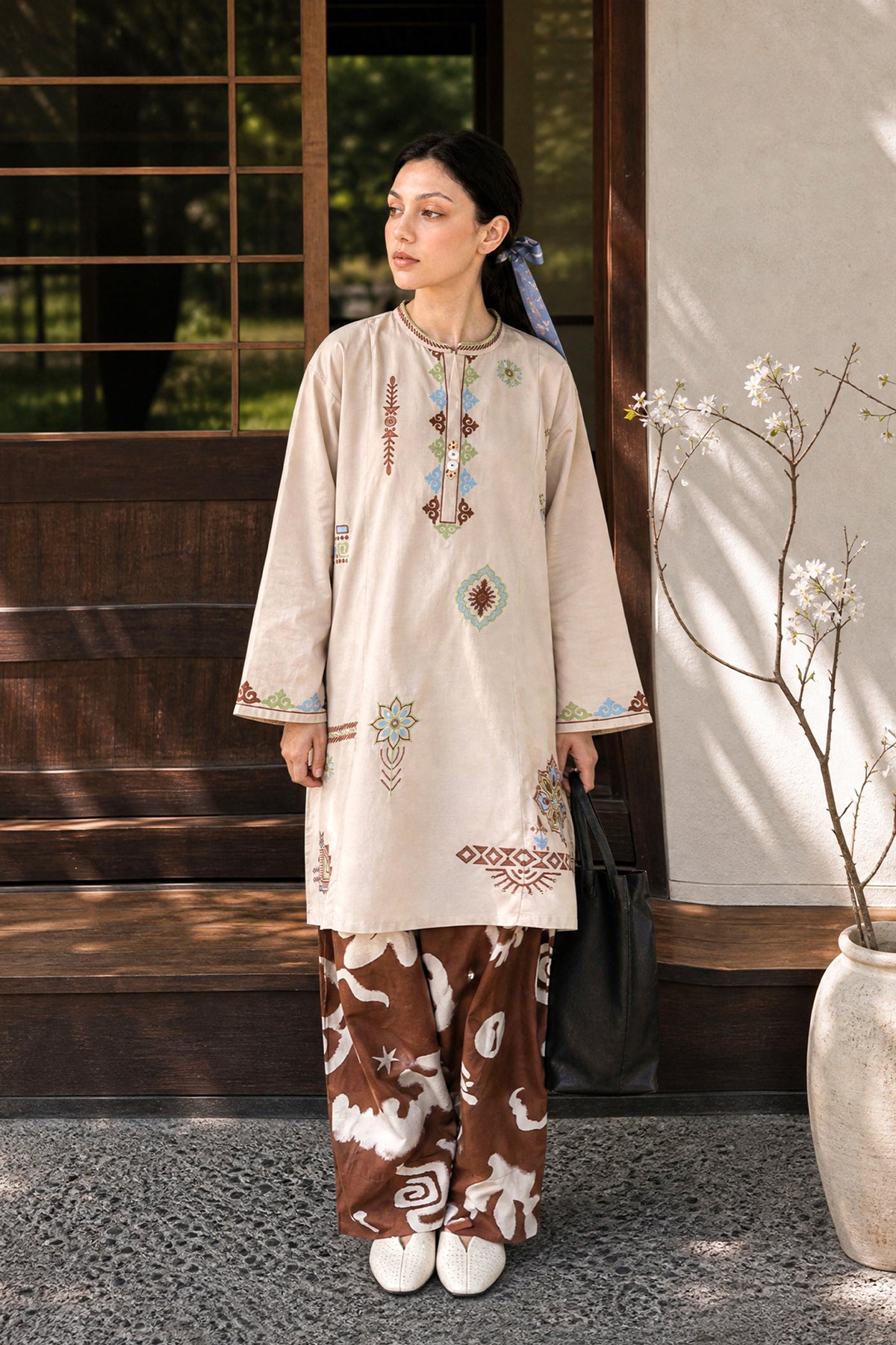 EMBROIDERED SUIT (E9379-102-002)