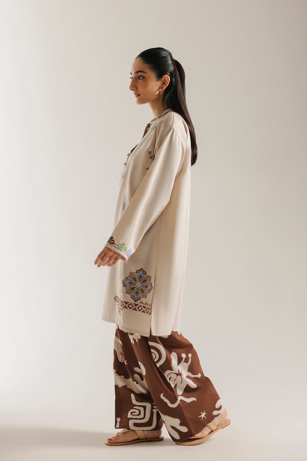 EMBROIDERED SUIT (E9379-102-002)