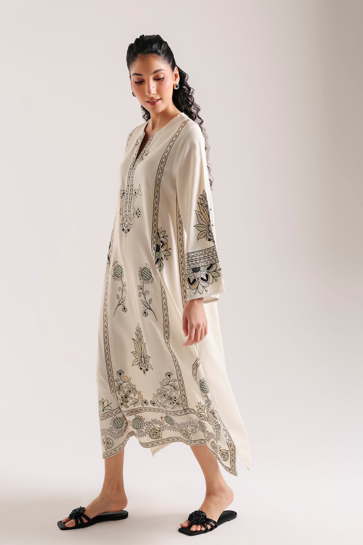 EMBROIDERED DRESS (E9411-102-005)