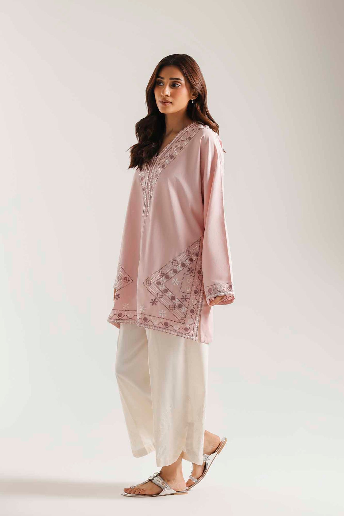 EMBROIDERED KURTI (E9602-102-427)