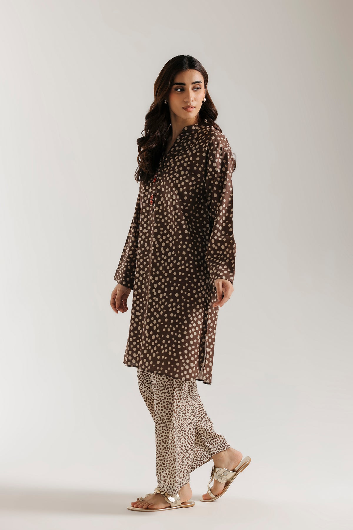 EMBROIDERED SUIT (E9798-102-803)