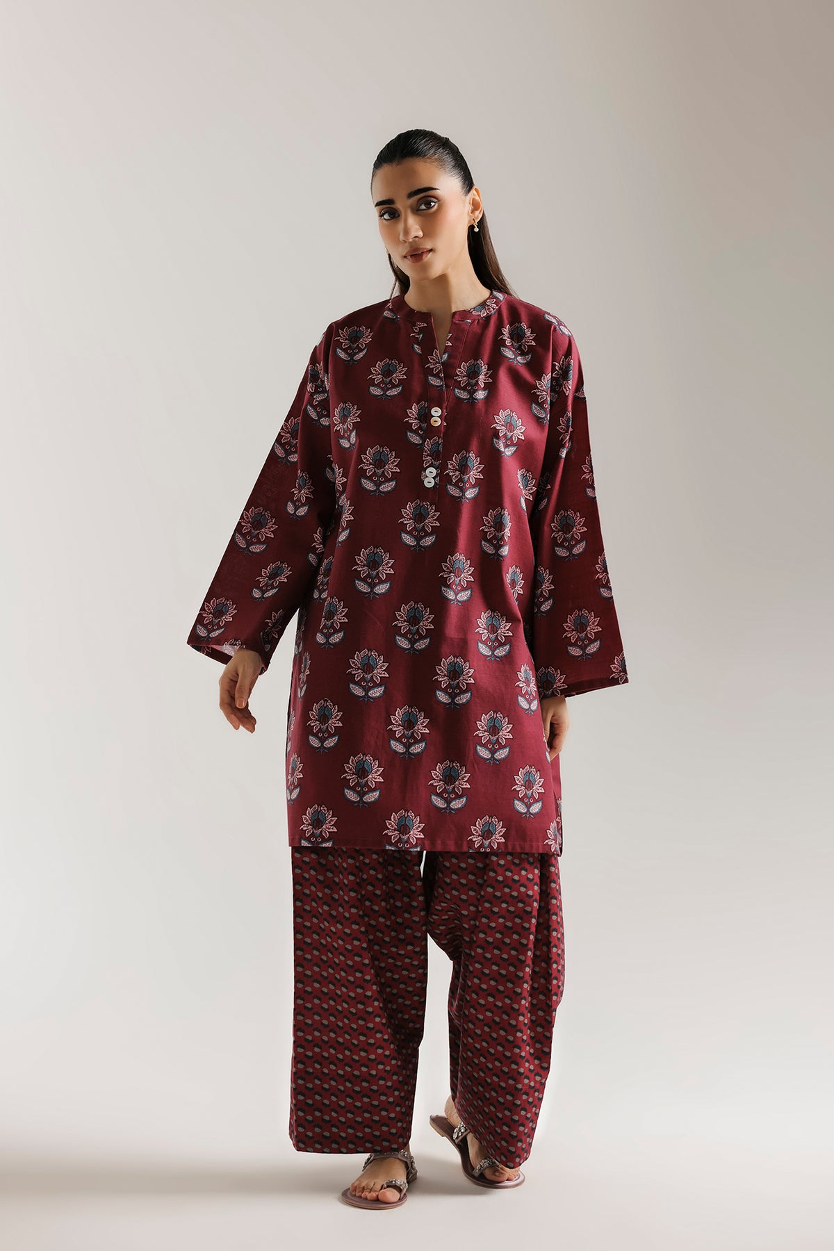 EMBROIDERED SUIT (E9802-102-519)