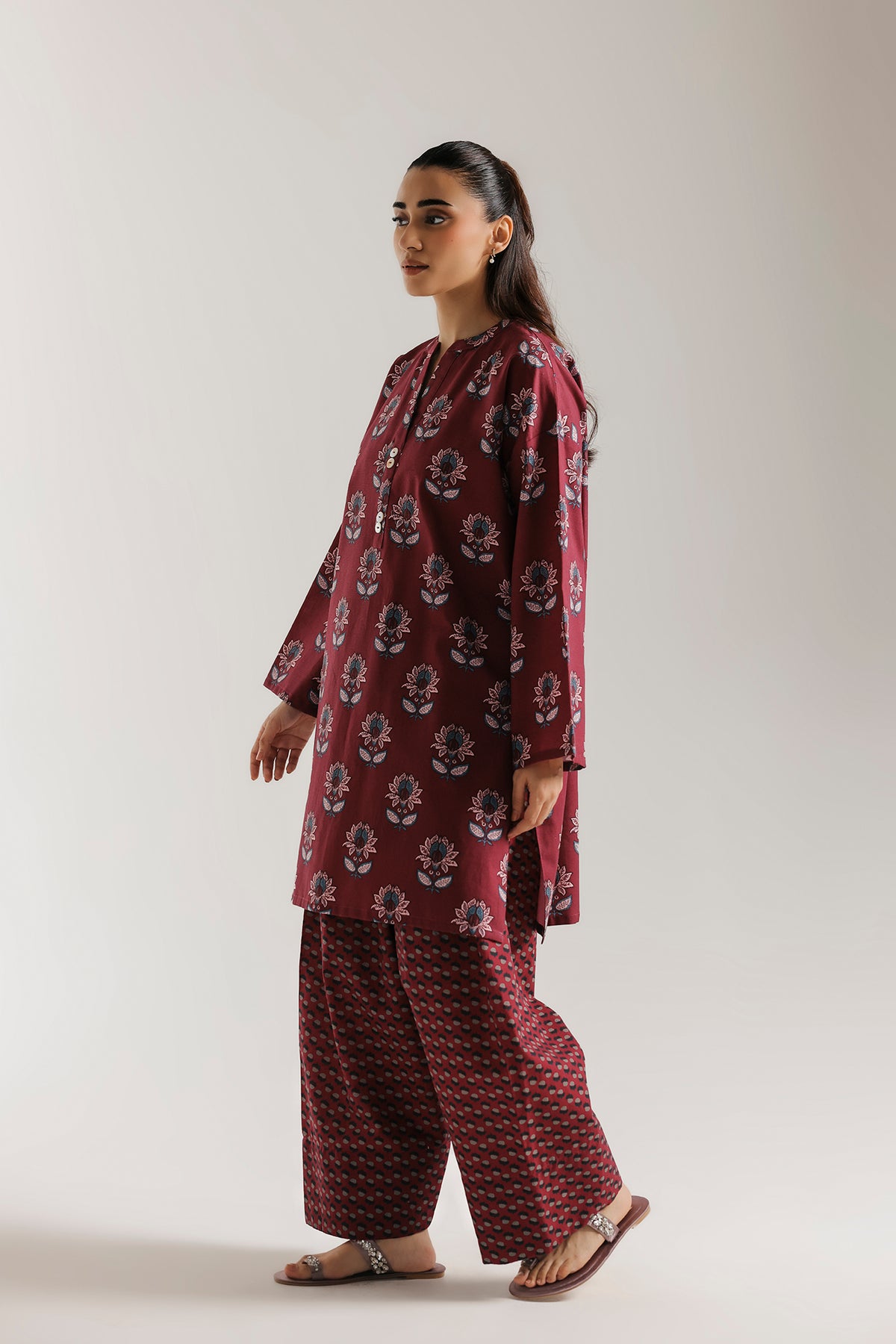 EMBROIDERED SUIT (E9802-102-519)