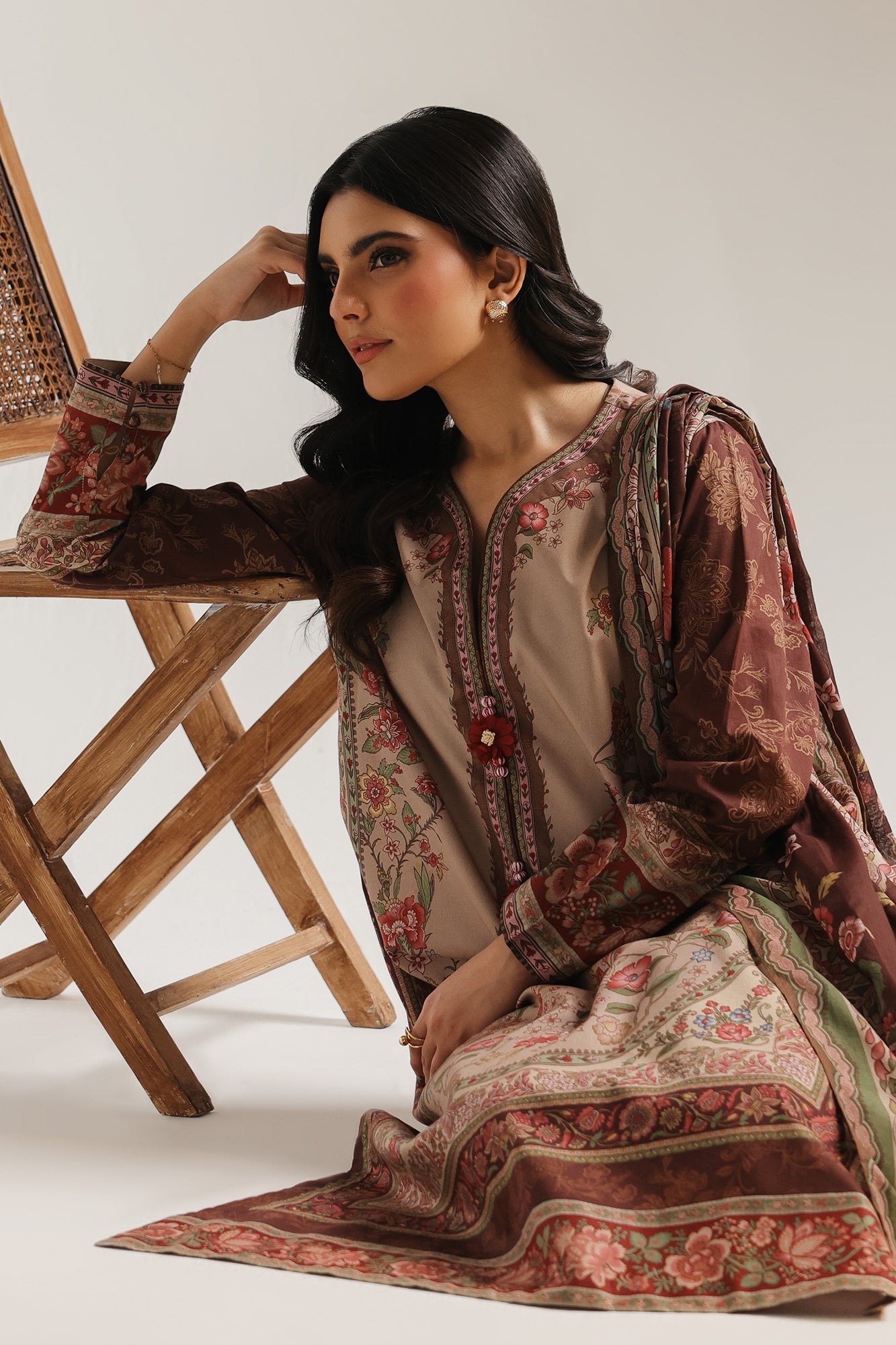 EMBROIDERED SUIT (E0878/202/813)