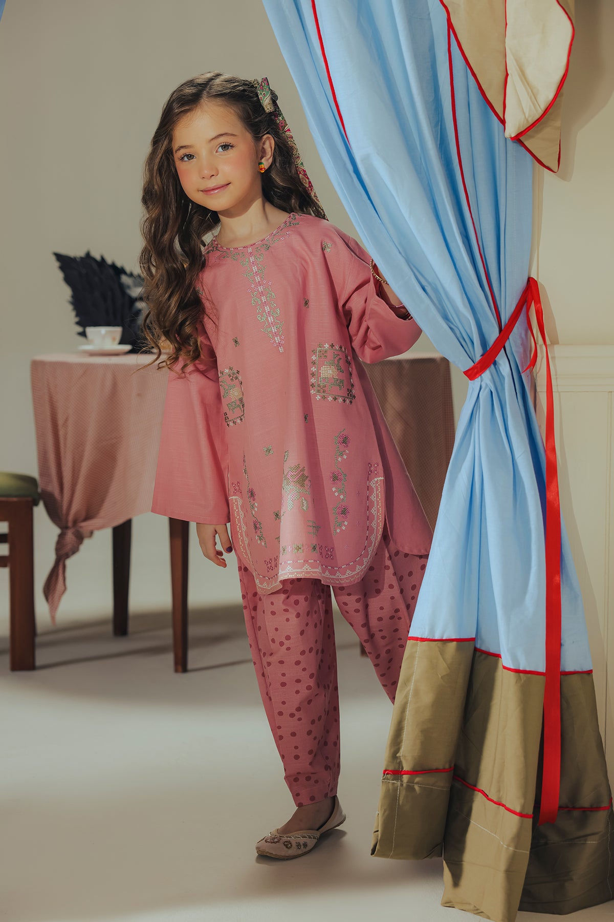 EMBROIDERED SUIT (E1880-402-424 E1880-302-424)