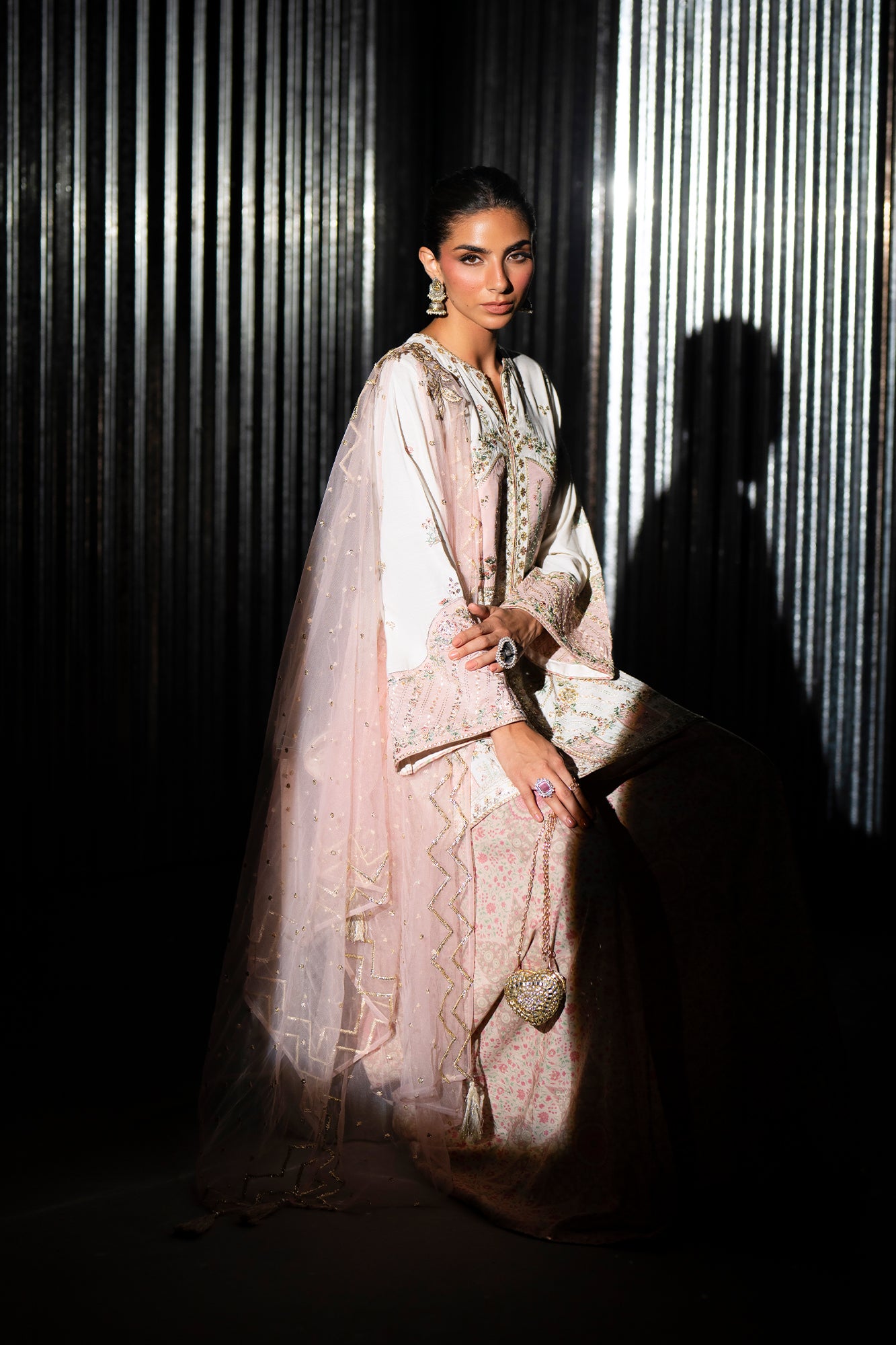 EMBROIDERED SUIT (E1126/104/005)