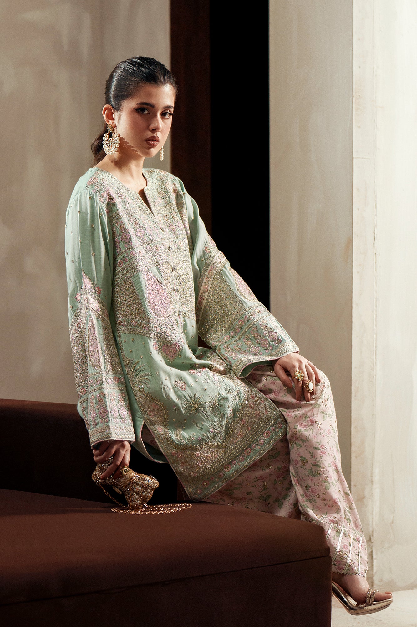 EMBROIDERED SUIT (E1106/104/719)