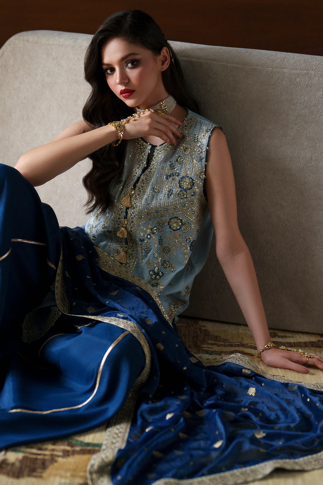 EMBROIDERED SUIT (E1100/104/913)