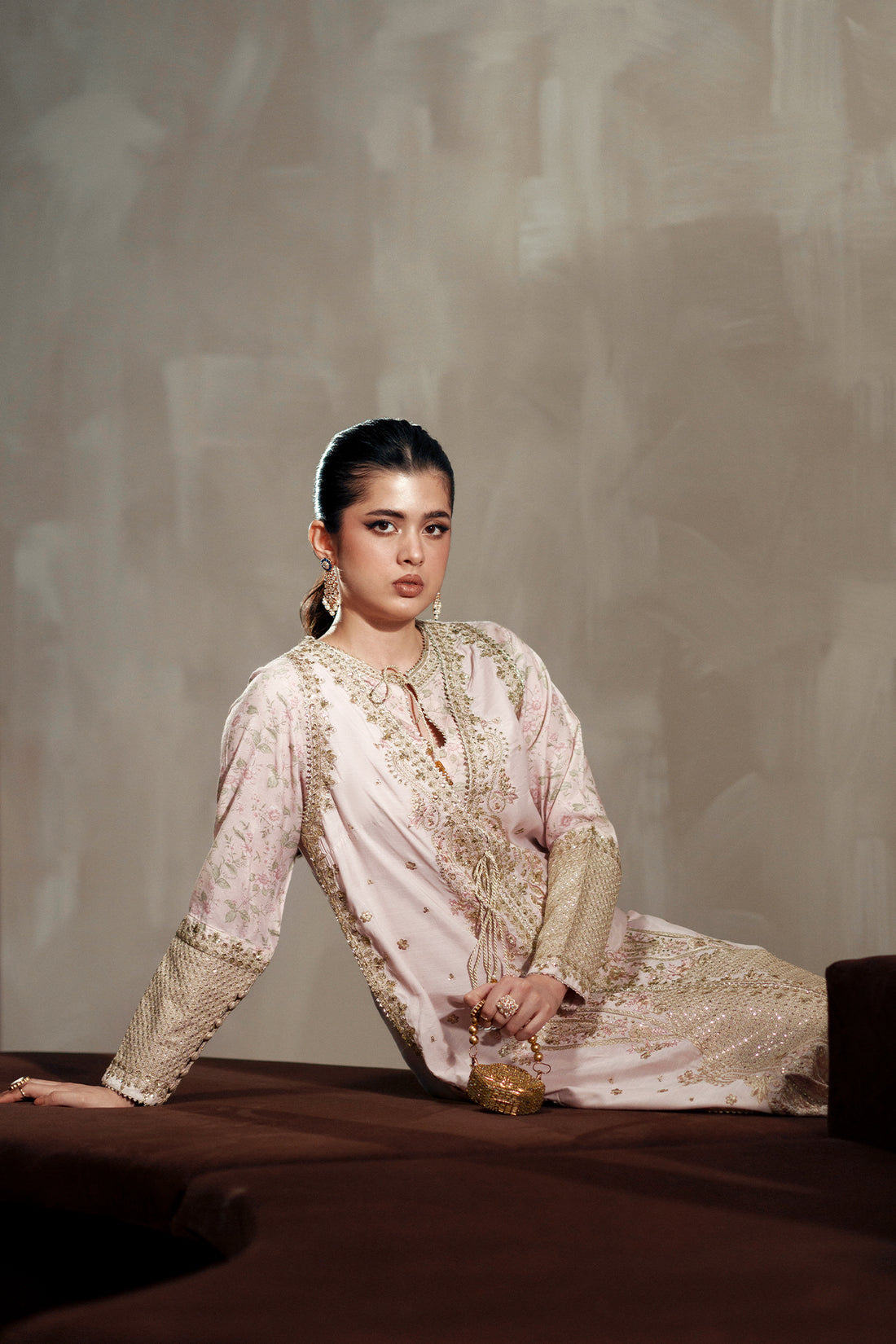 EMBROIDERED SUIT (E1116/104/328)