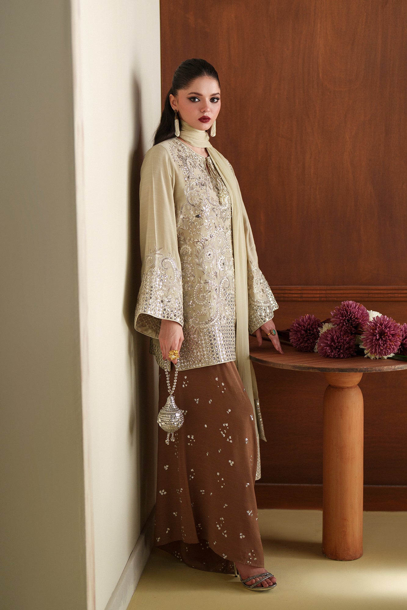EMBROIDERED SUIT (E1089/104/227)