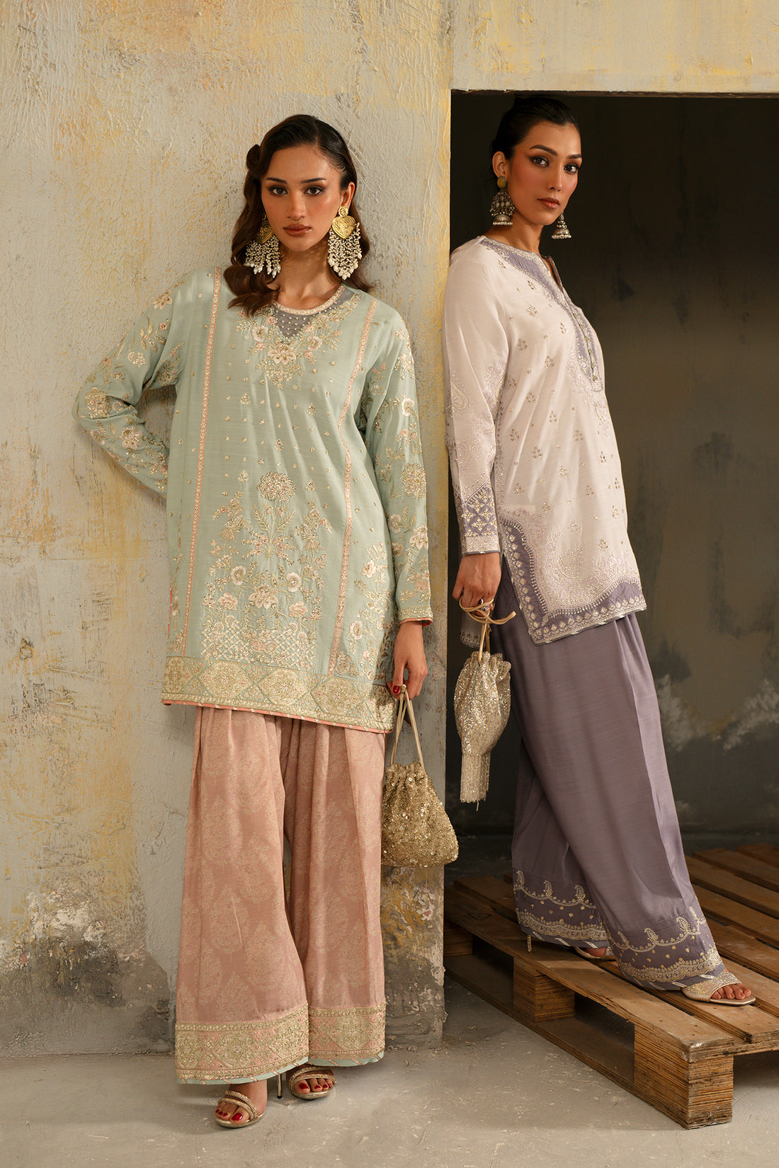 EMBROIDERED SUIT (E1058/104/721)