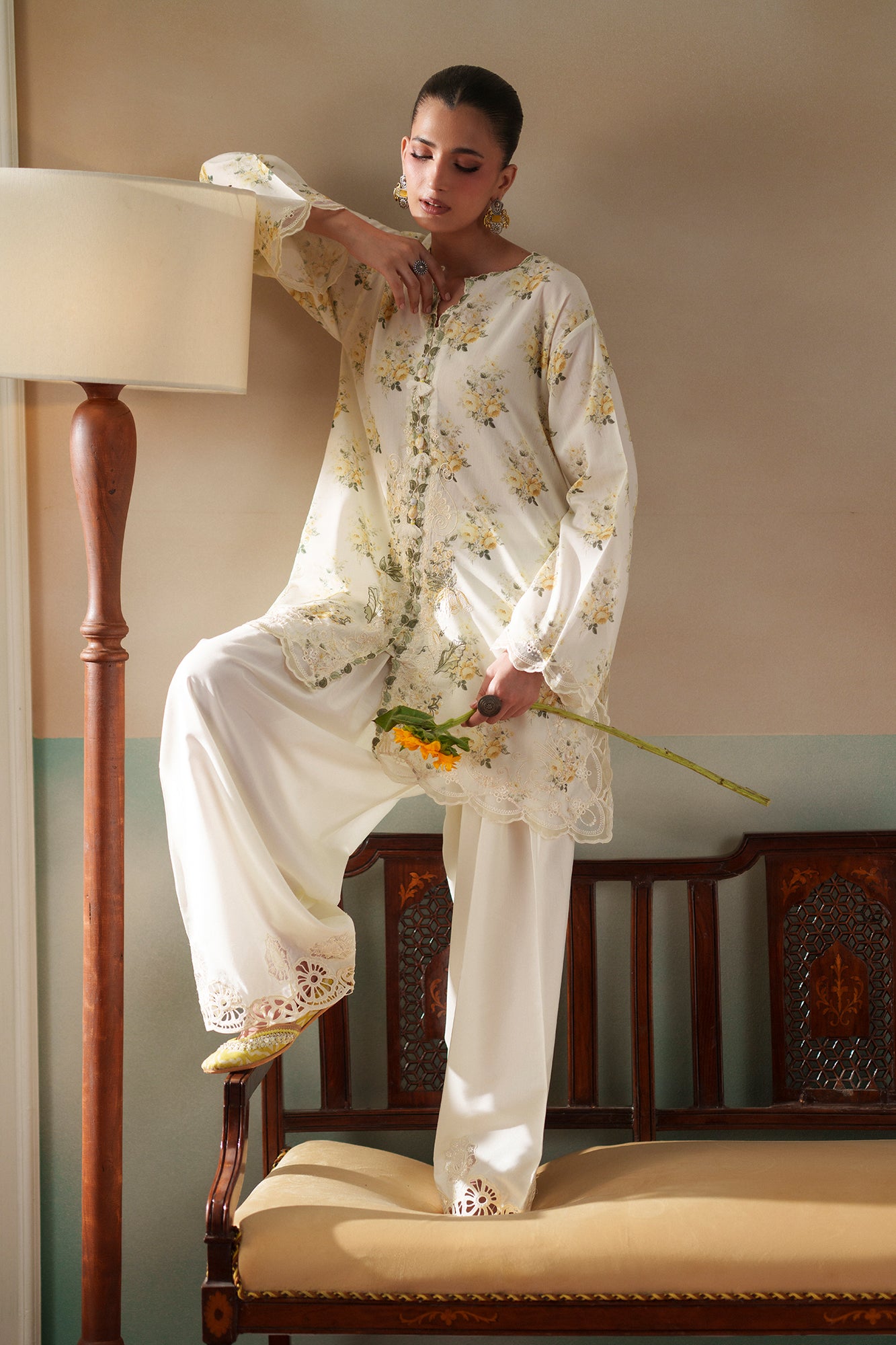 EMBROIDERED SUIT (E4464/103/005)