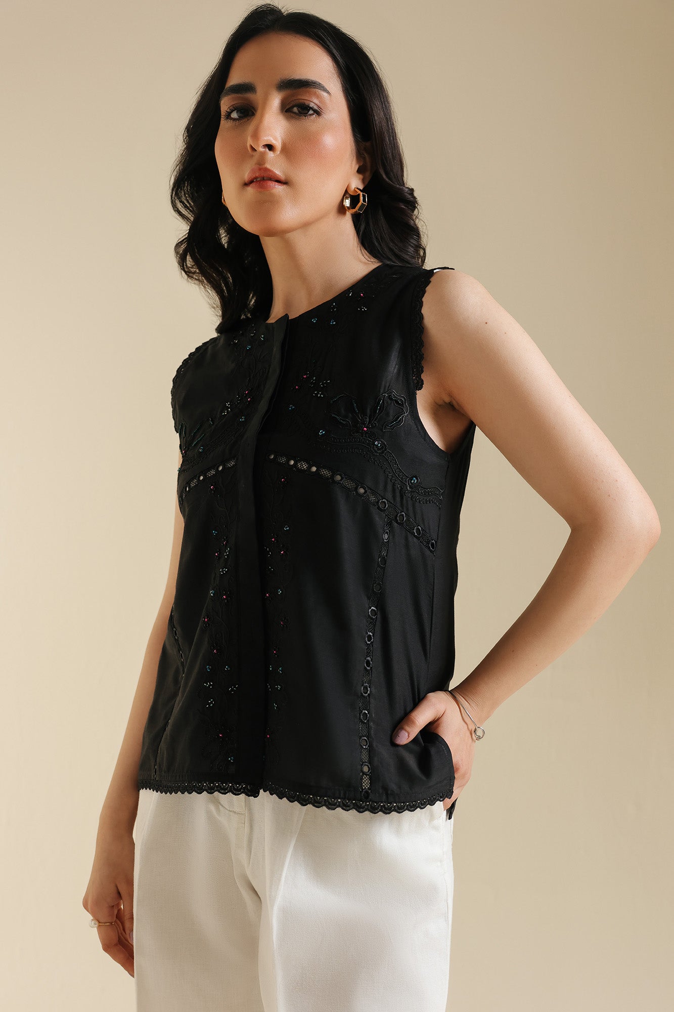 EMBROIDERED KURTI (S1E0469/119/902)