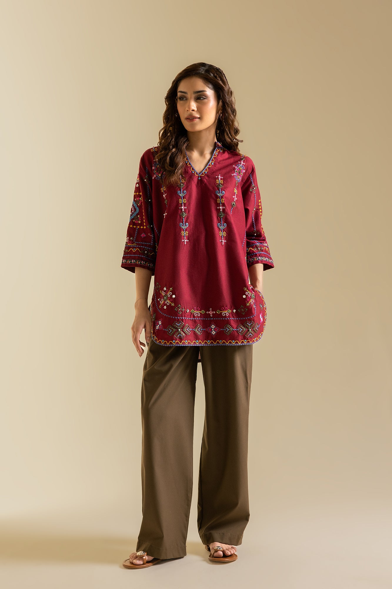 EMBROIDERED TOP (S2E0483/119/414)