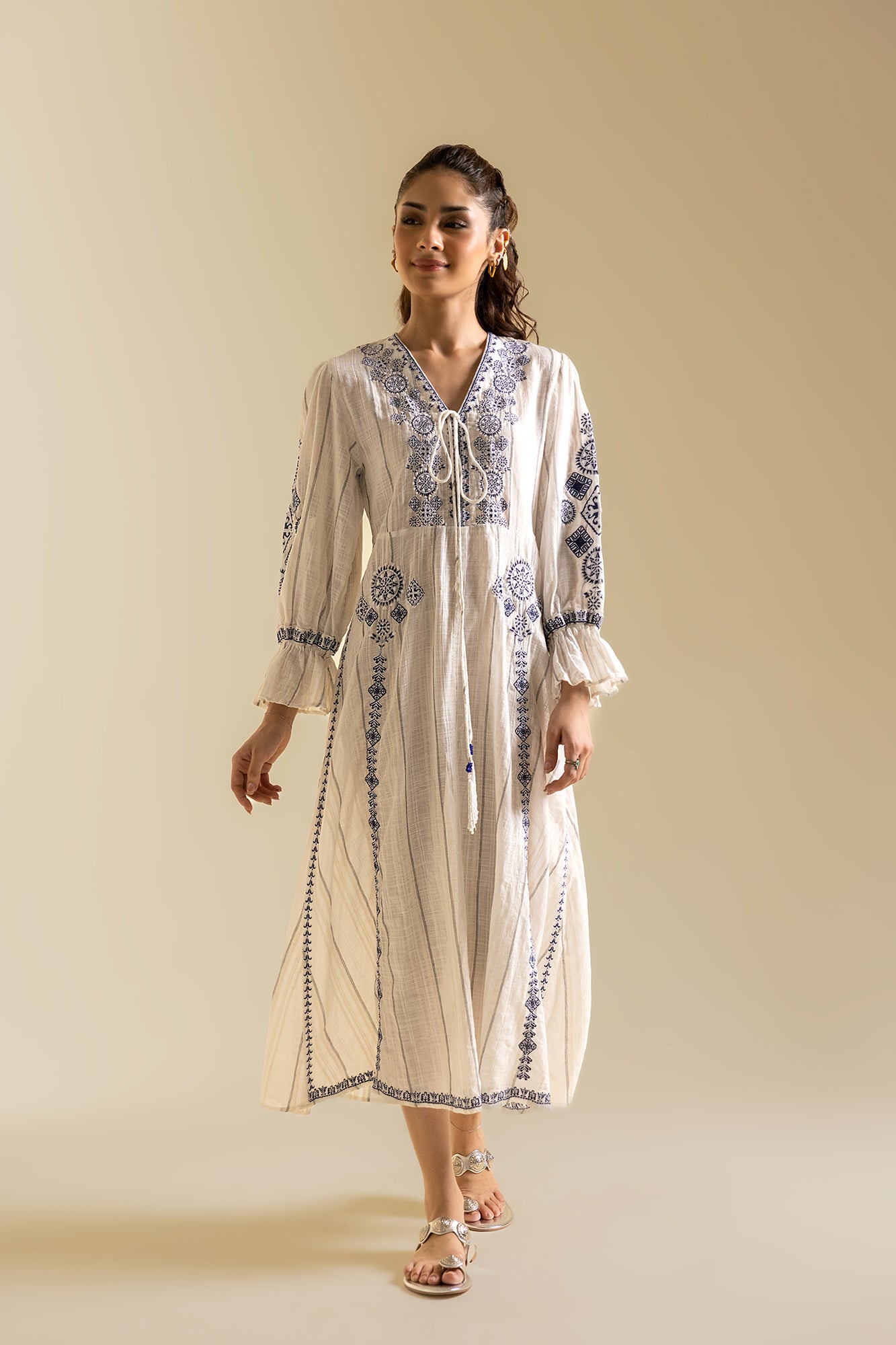 DRESS (S3E0505/119/914)