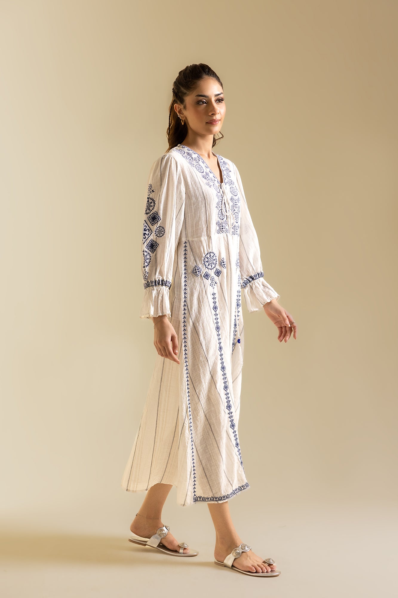 DRESS (S3E0505/119/914)