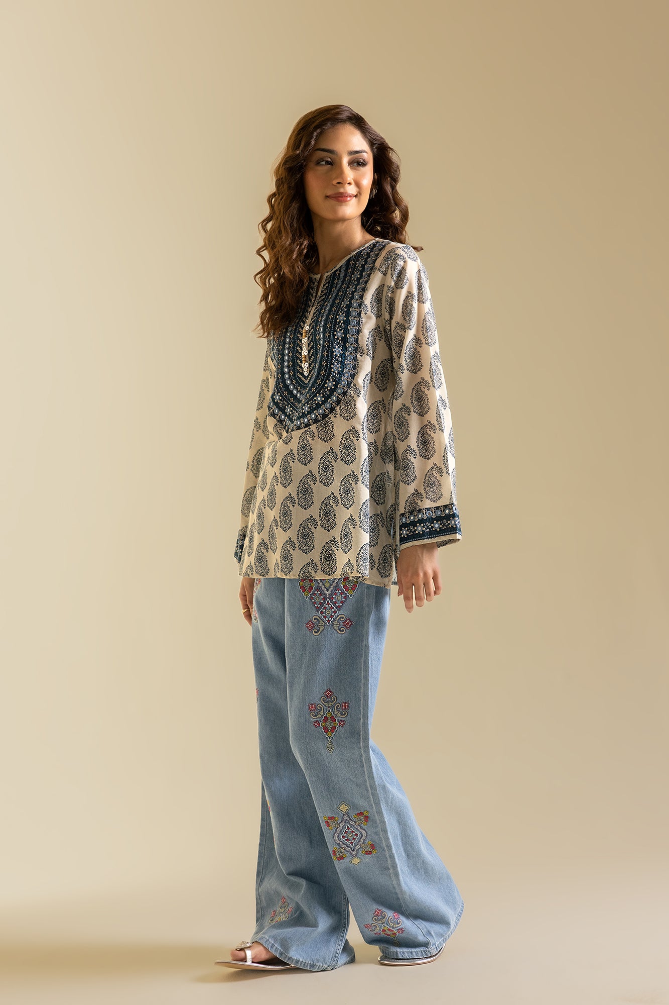 KURTI (S3E0519/119/006)